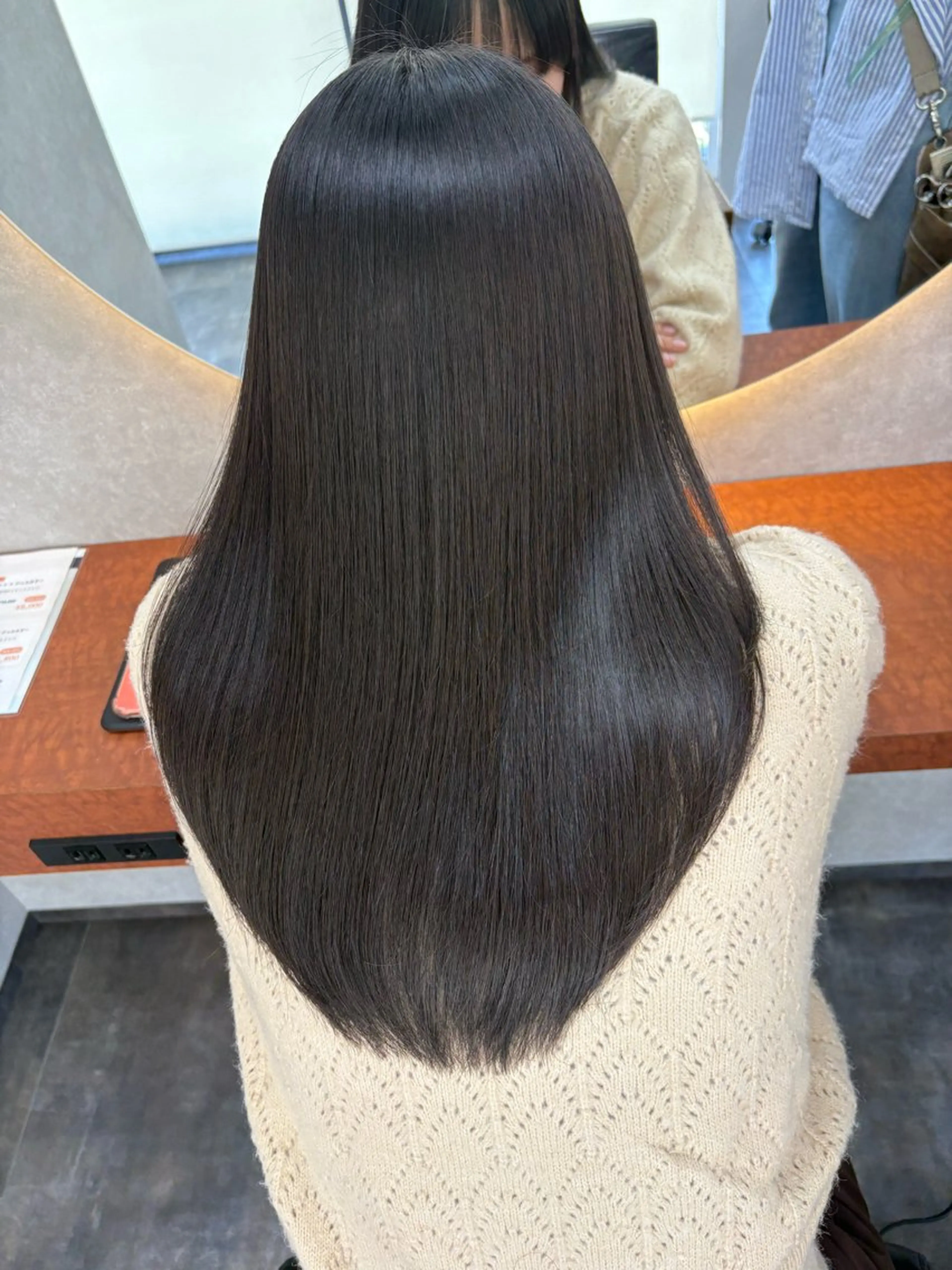 ロング カット 縮毛矯正 佐藤 菜穂のヘアスタイル
