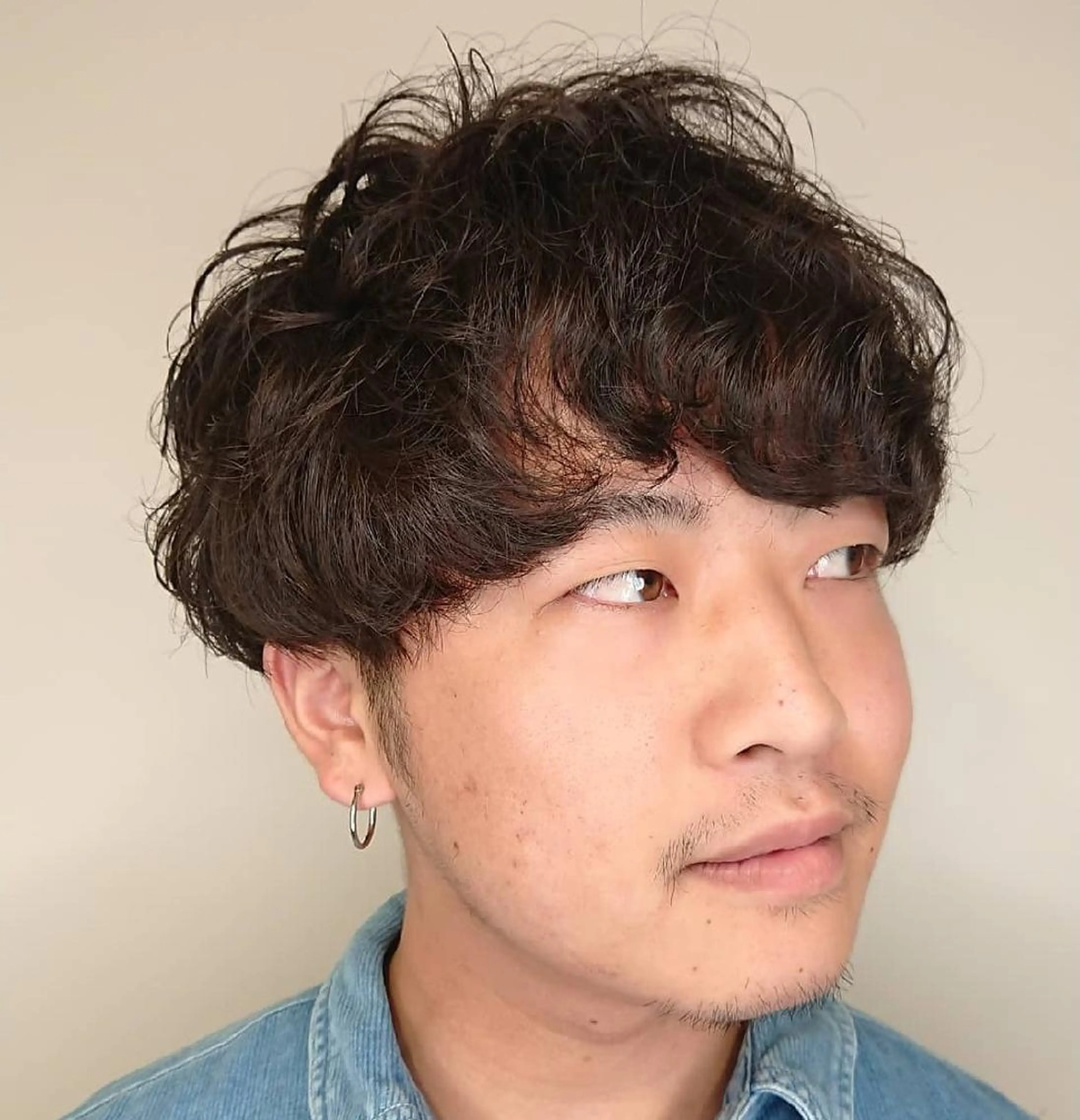 メンズ パーマ メンズブリーチ マッシュ メンズパーマ スパイラルパーマ ブリーチ/ヘアケア/ 艶髪/イギチハルのヘアスタイル