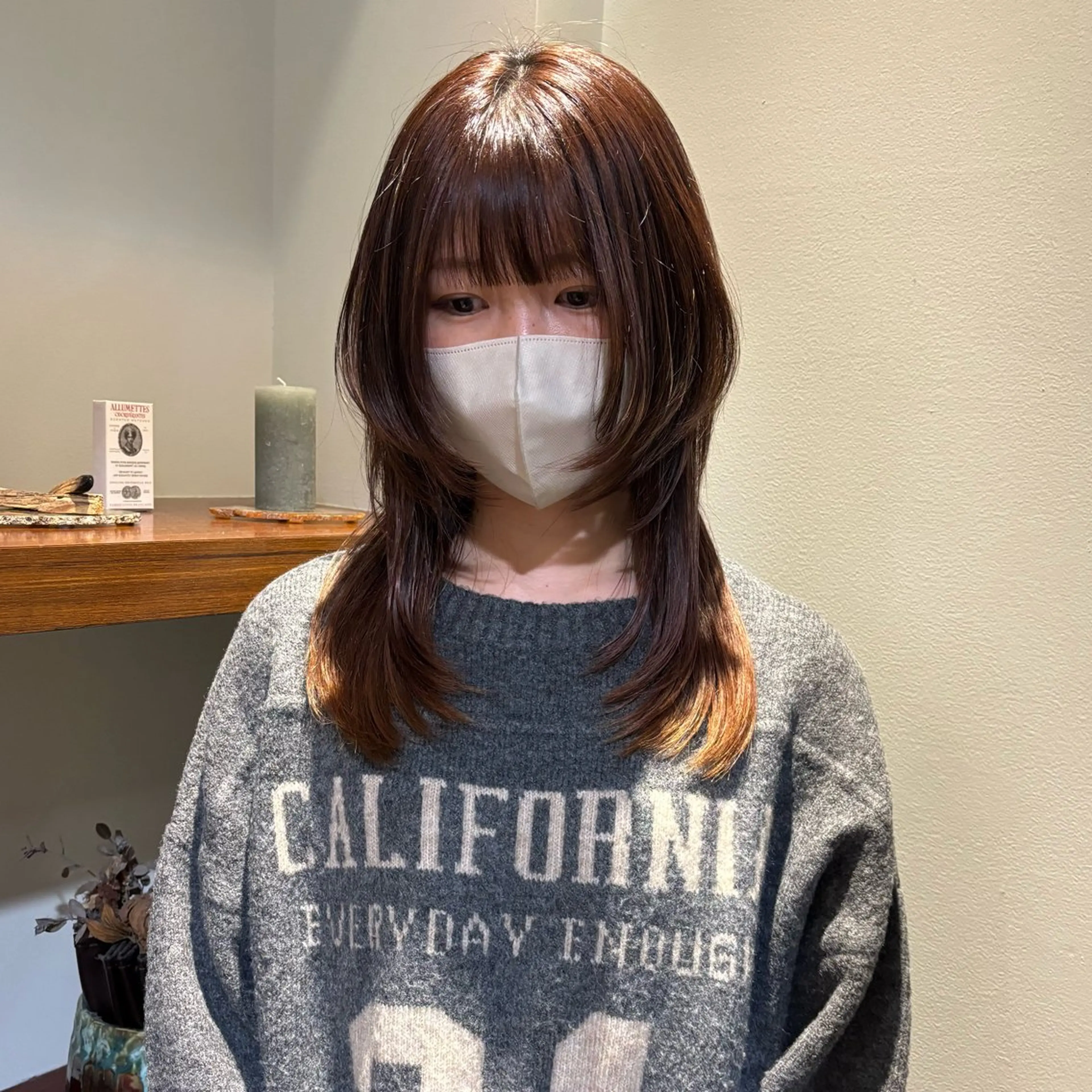 セミロング レイヤーカット グレージュ🐰透明感 カラー🫧akihoのヘアスタイル