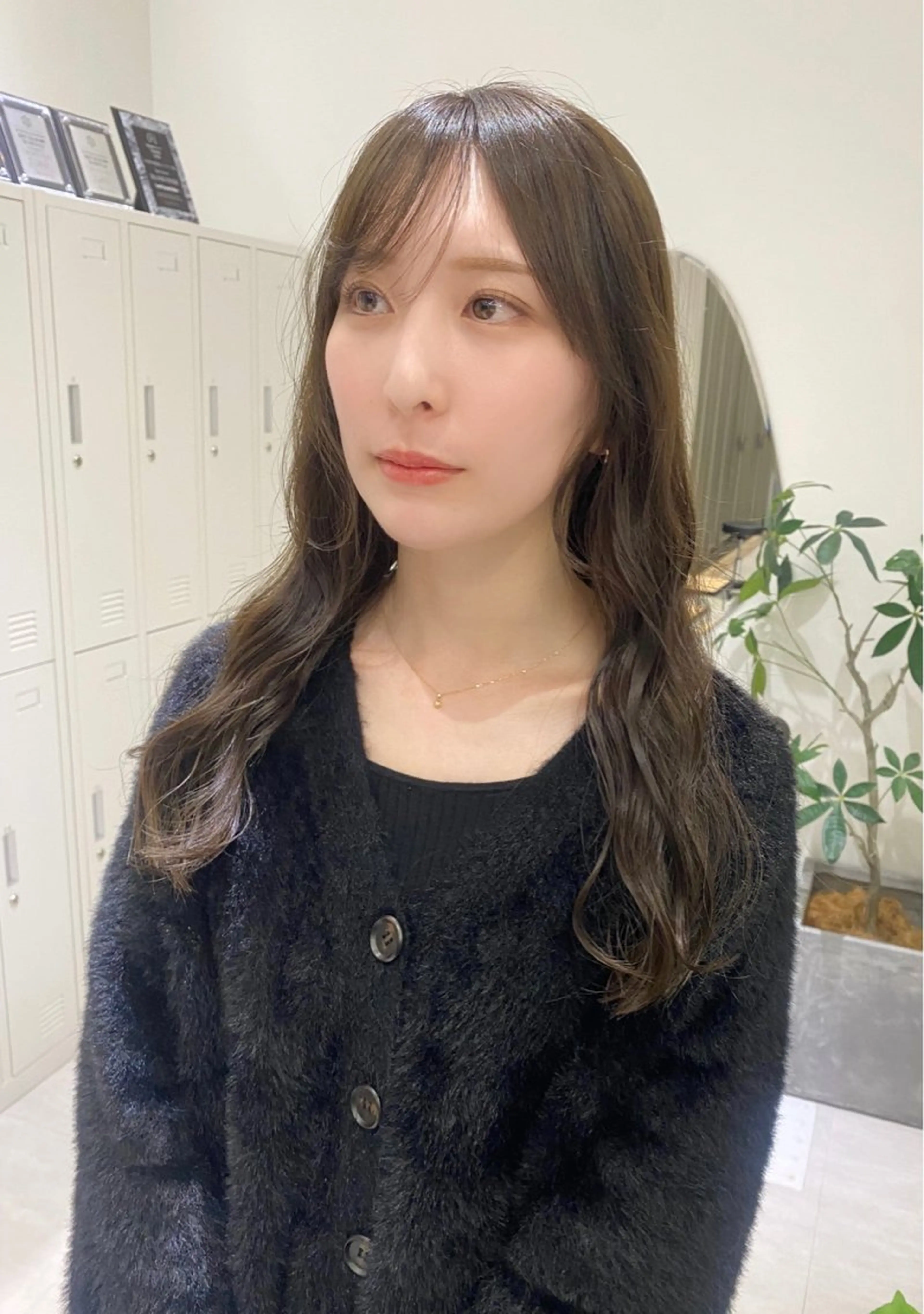 ロング カラー ベージュカラー オリーブベージュ ヘアカラー トリートメント 透明感カラー ボブ ミディアム 齊木勇人のヘアスタイル