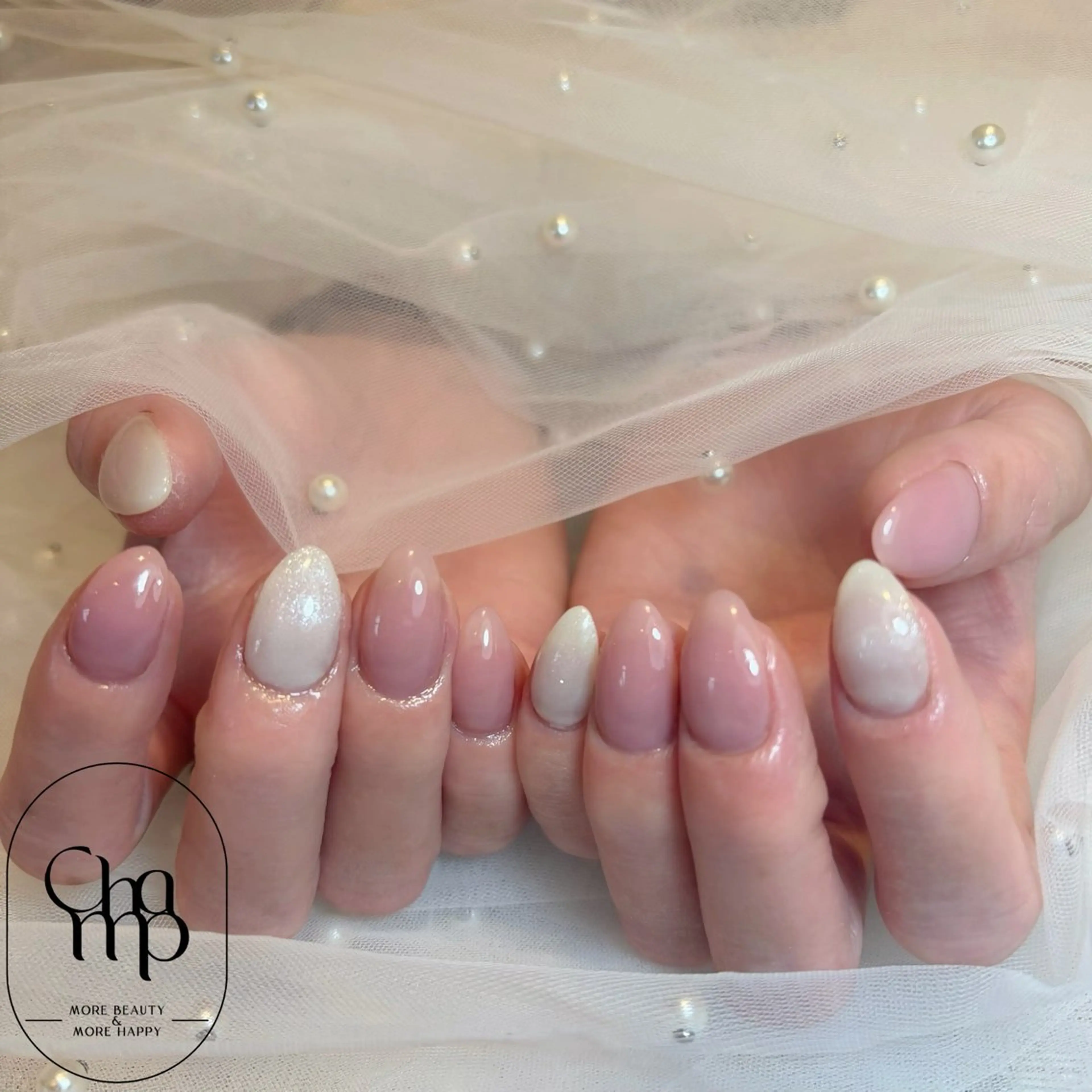 ネイル ワンカラーネイル ピンク シンプルネイル ホワイト ハンドネイル Champ瓢箪山店 つかもとのネイルデザイン