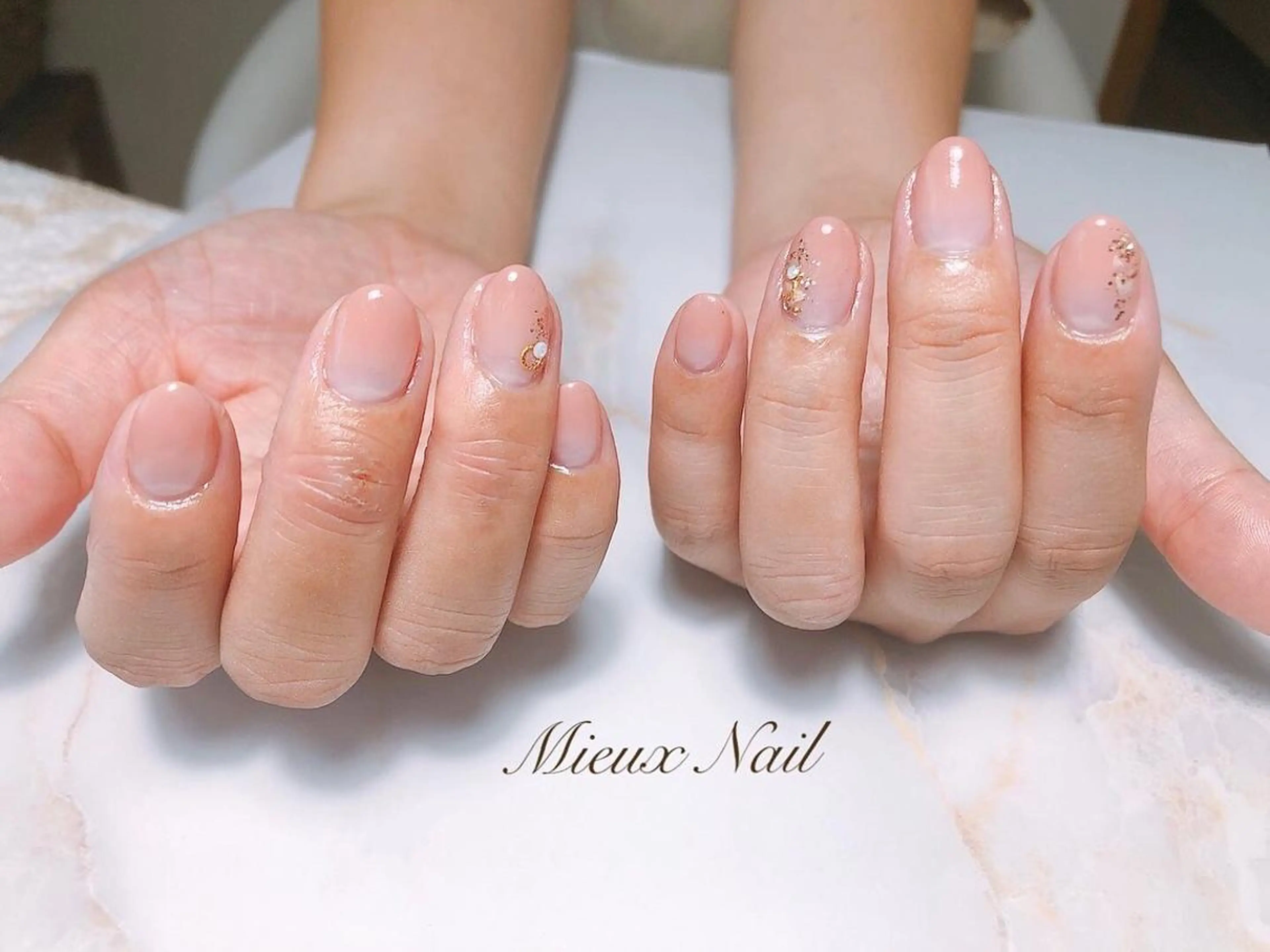 ネイル アートネイル グラデーション ハンドネイル 市川 麻衣子のネイルデザイン