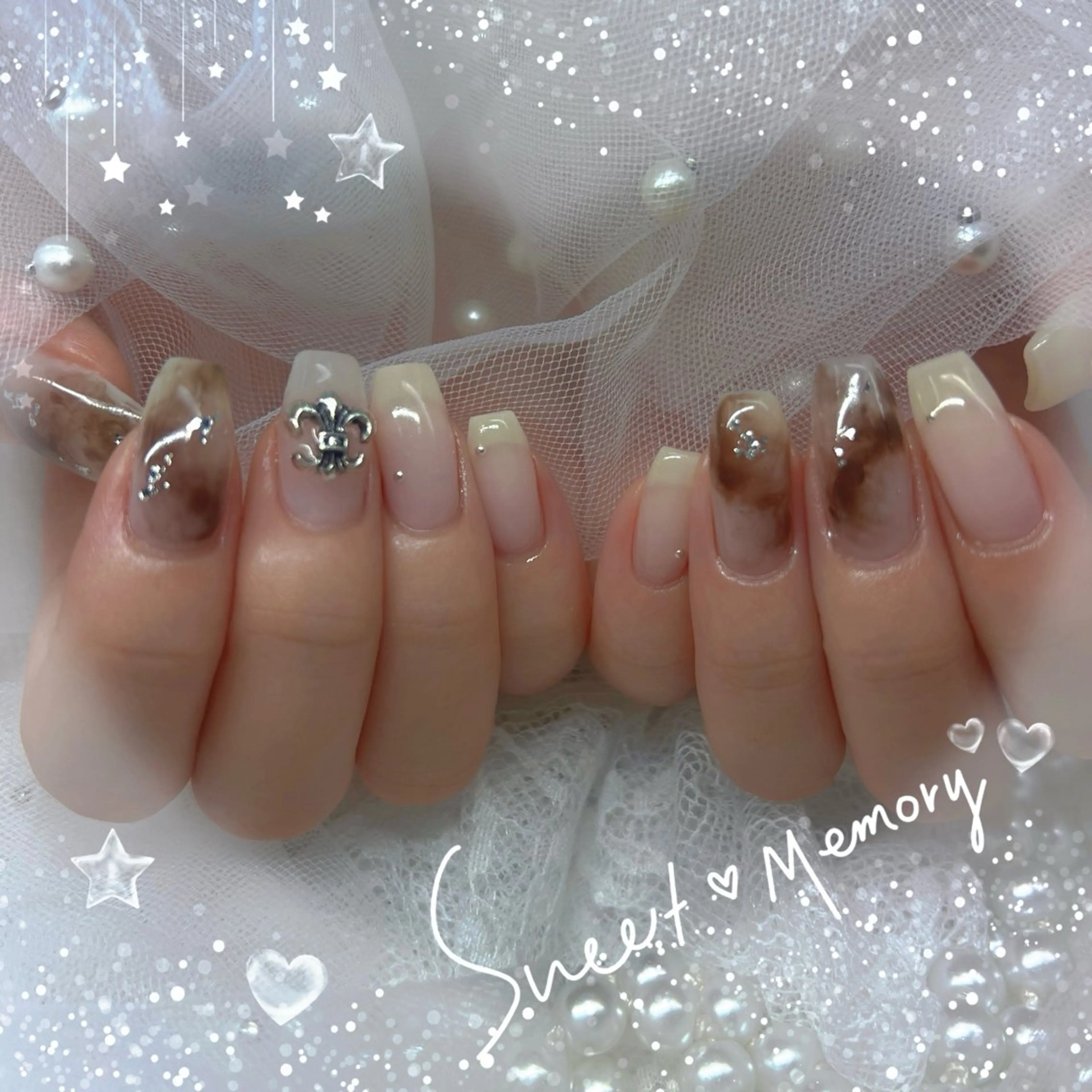ネイル チークネイル フレンチネイル ガーリー ガラスフレンチ グラデーション ハンドネイル ハンドケア Chill Nailsalonのネイルデザイン