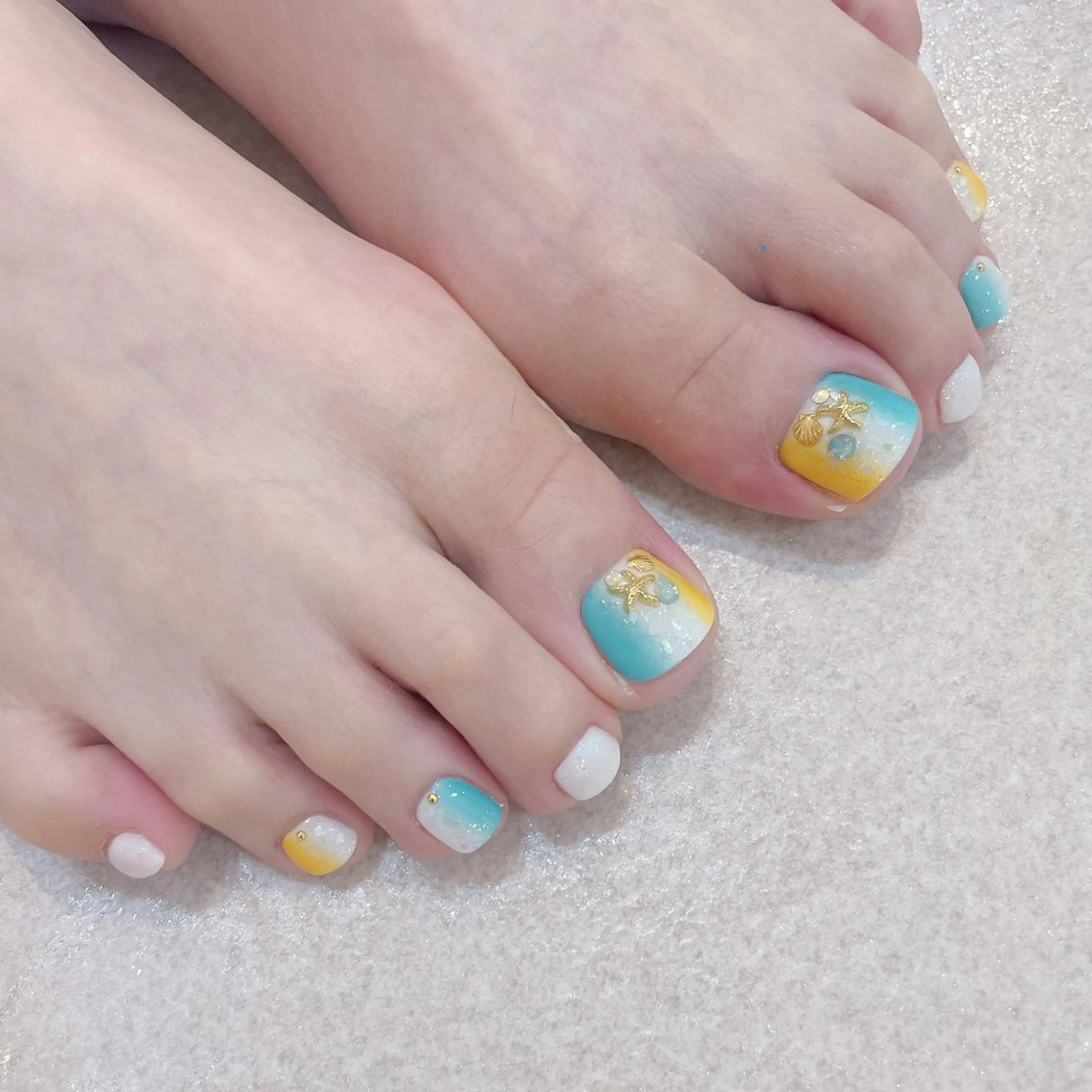 ネイル バニーアイズ　ネイル ニューオータニ博多店のネイルデザイン