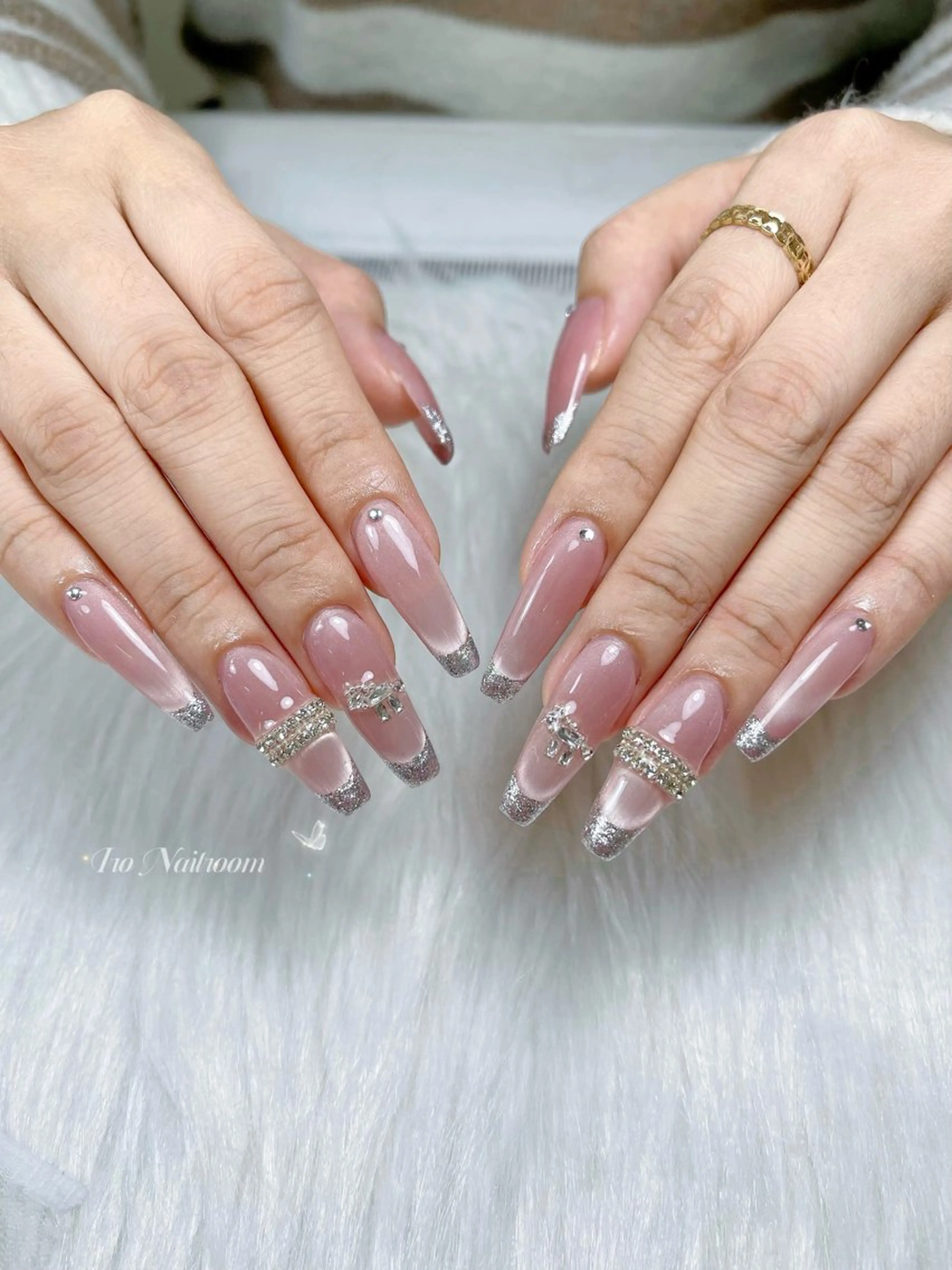 ネイル ハンドネイル IRO Nail Studioのネイルデザイン