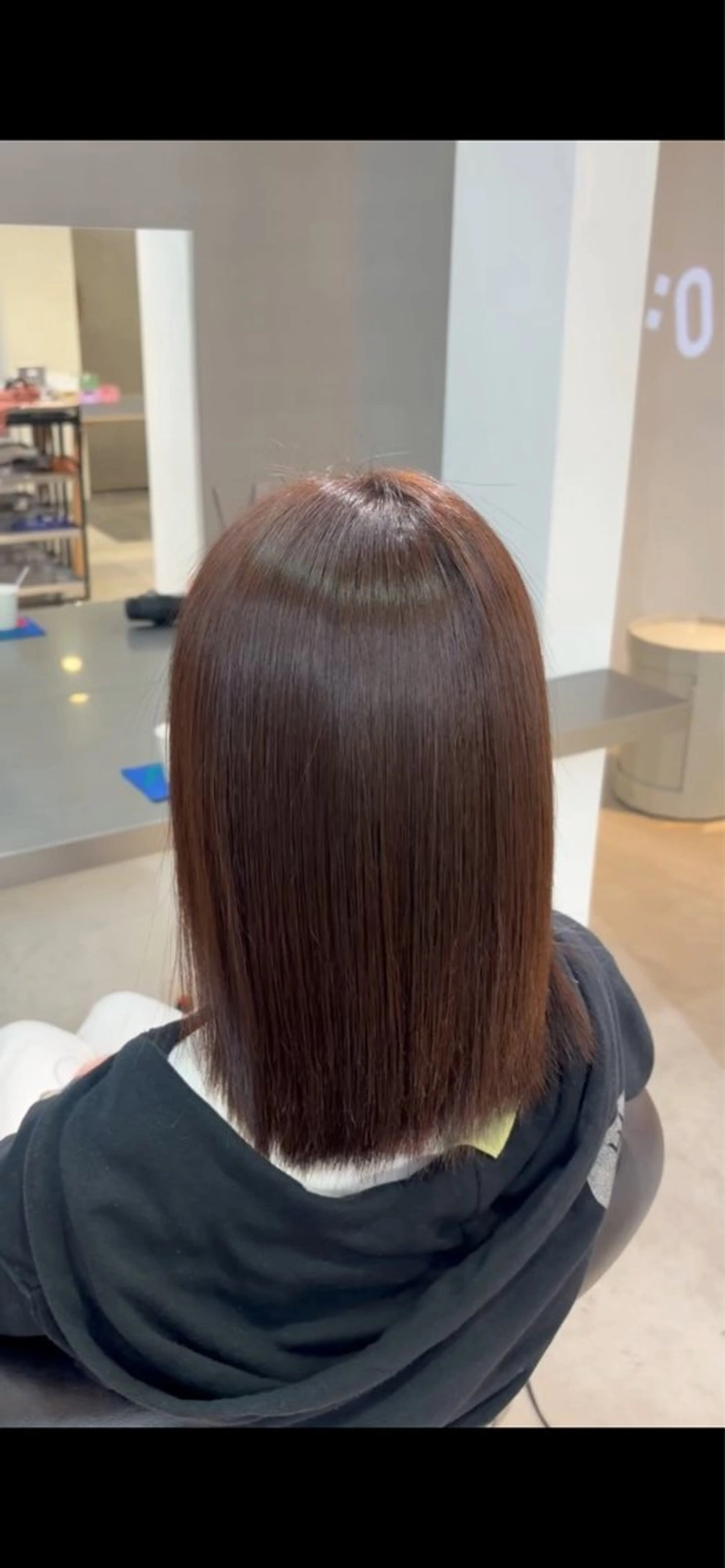 ミディアム HIKARI ブリーチ/ハイトーンのヘアスタイル