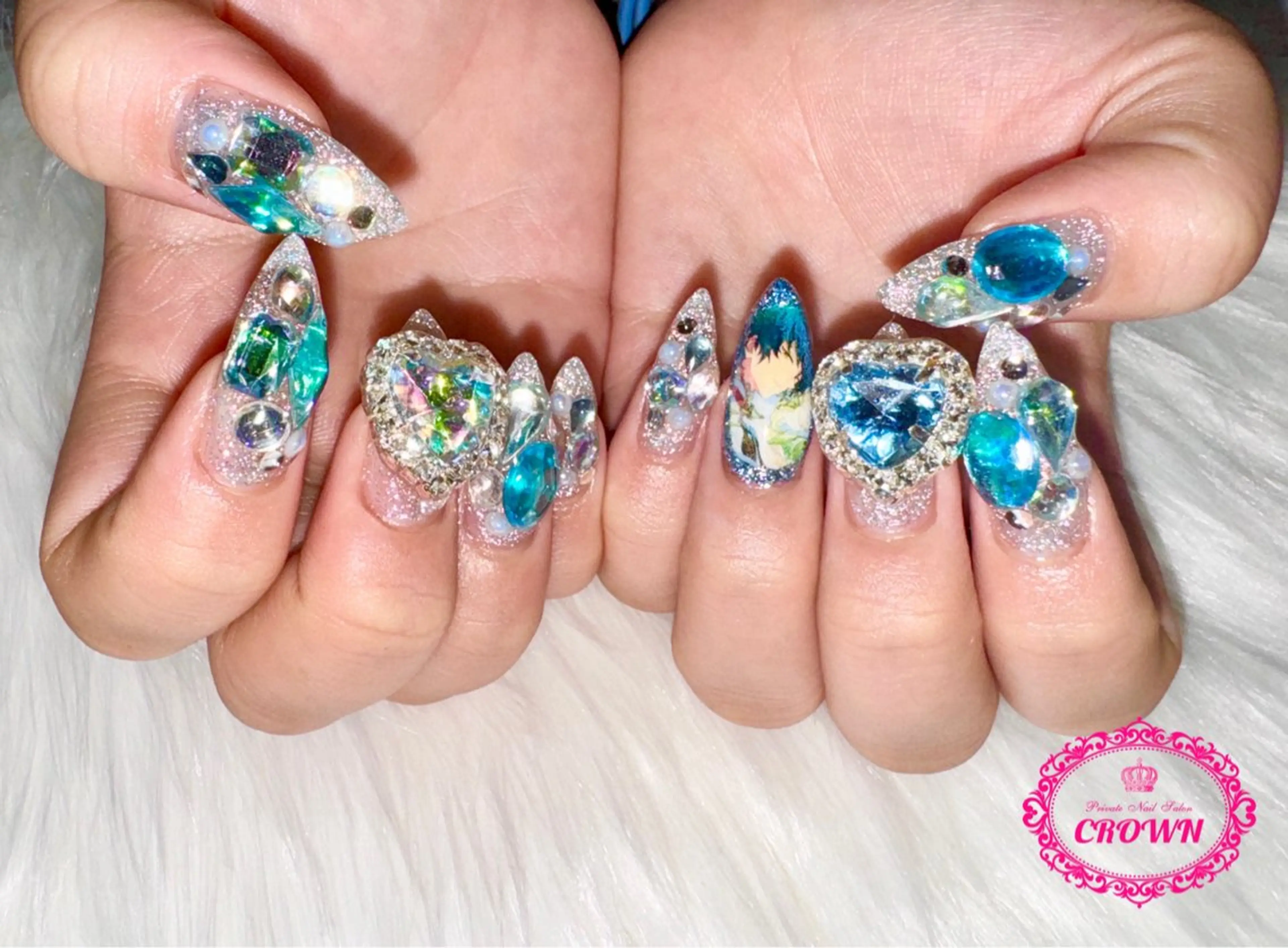 ネイル CROWN プライベートサロンのネイルデザイン