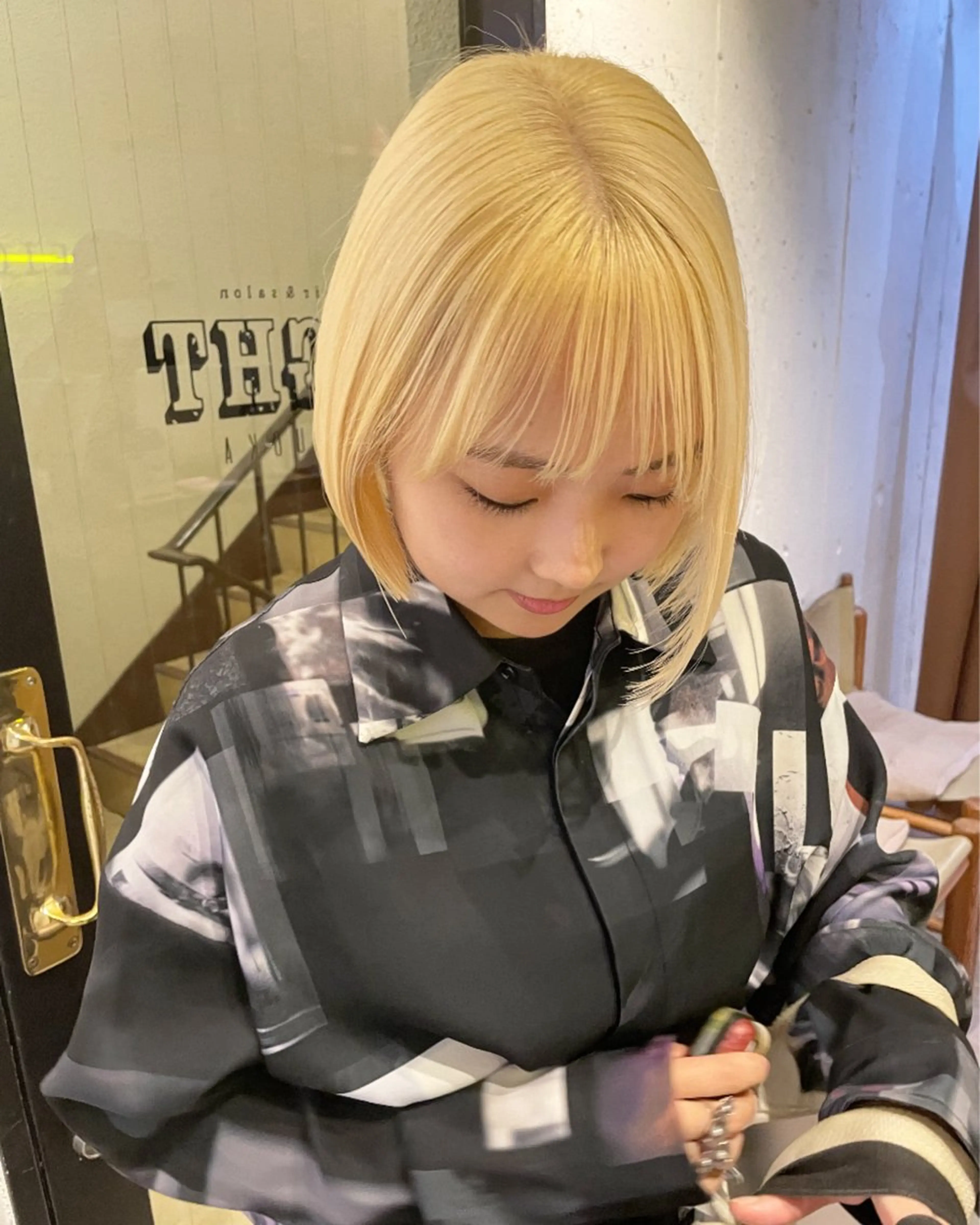 ショート カラー 抜きっぱなしブロンド ブロンド トリートメント カット トリートメント hisano / ハイトーン･透明感のヘアスタイル