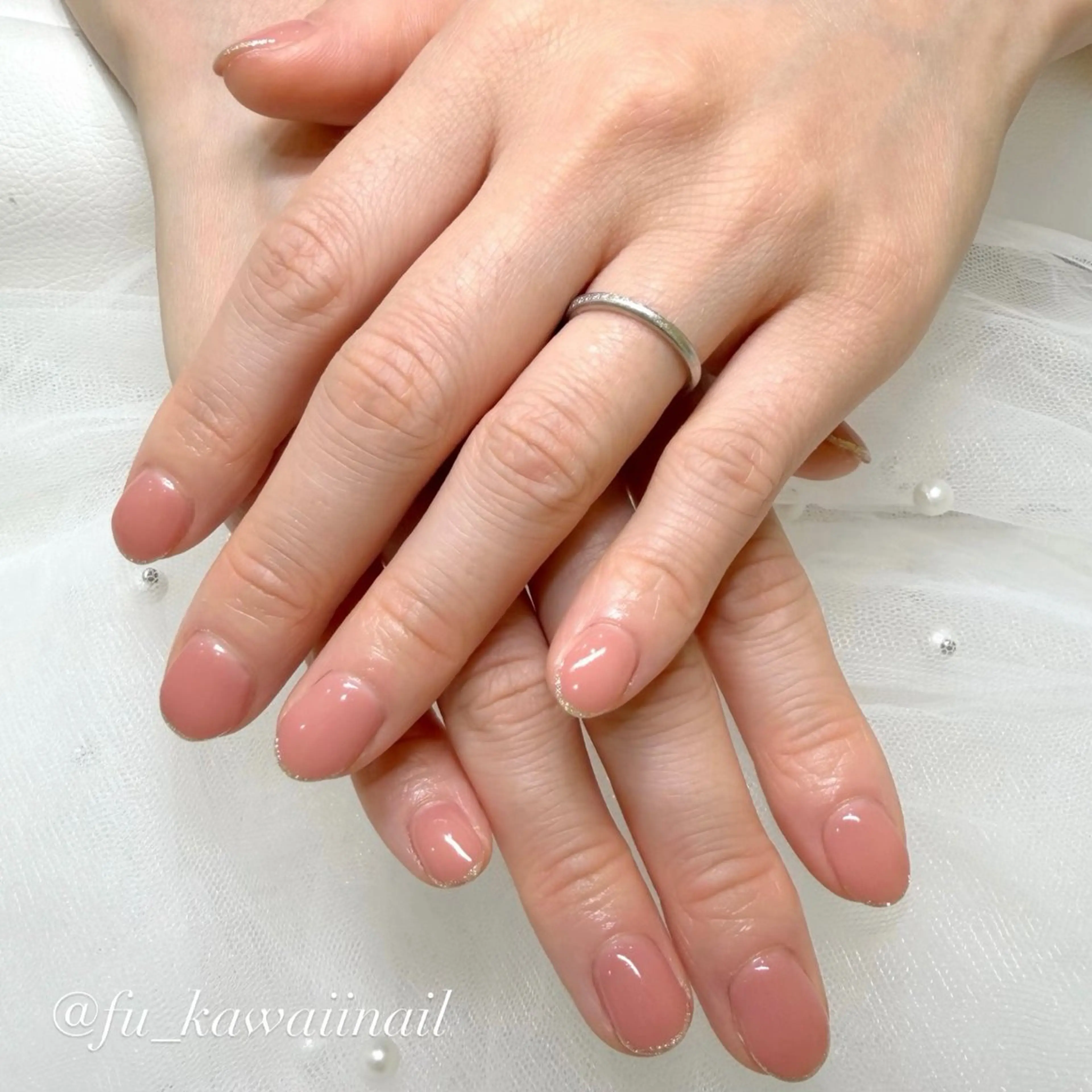 ネイル フレンチネイル ラメ(グリッター) ハンドネイル 🪞ヤギフウカ🪞 渋谷ネイルのネイルデザイン