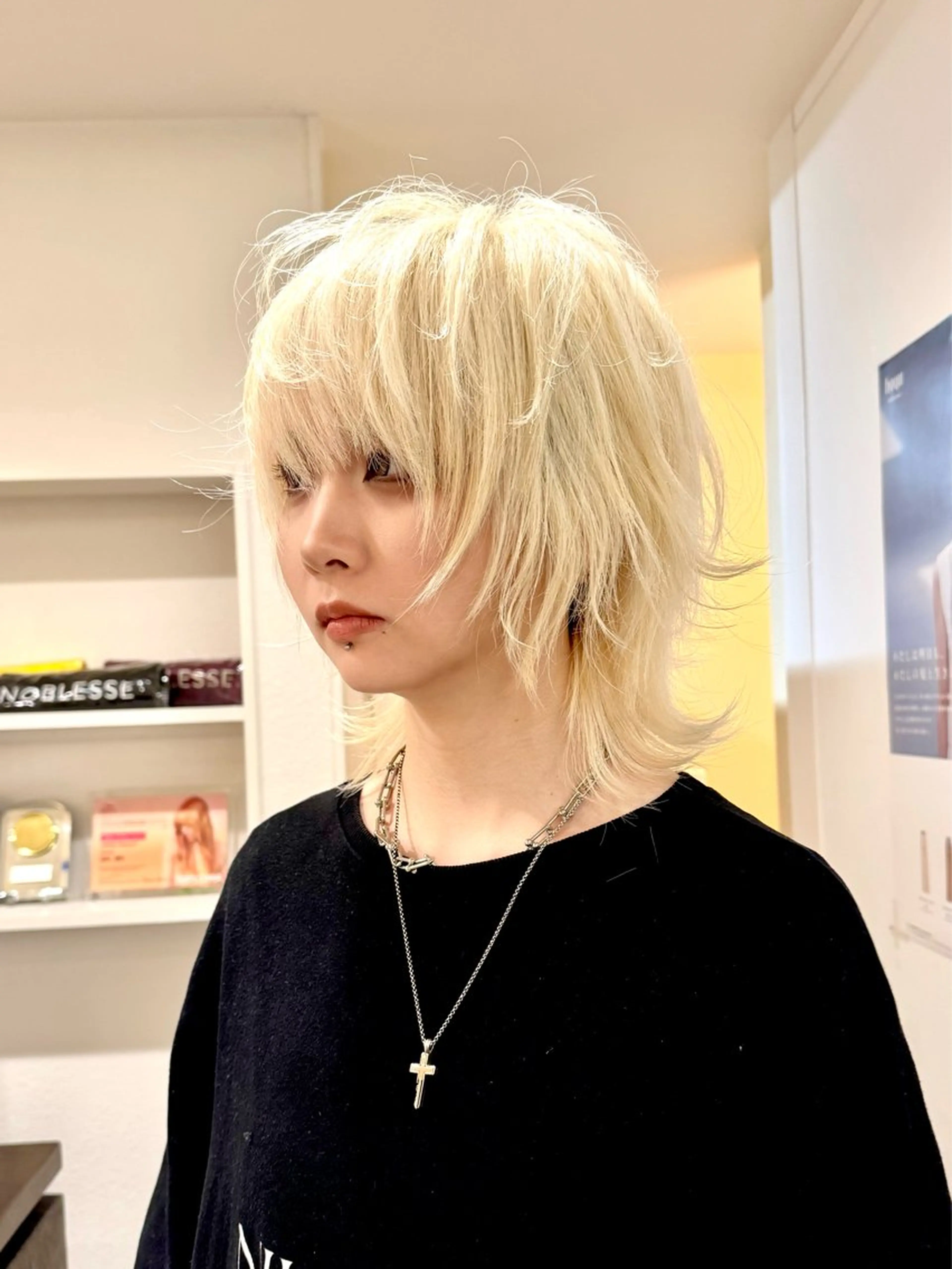 ショート ショートヘア ウルフカット カット ヘアカラー トリートメント ハイトーン/レイヤー /ウルフ⭐️永田⭐️のヘアスタイル