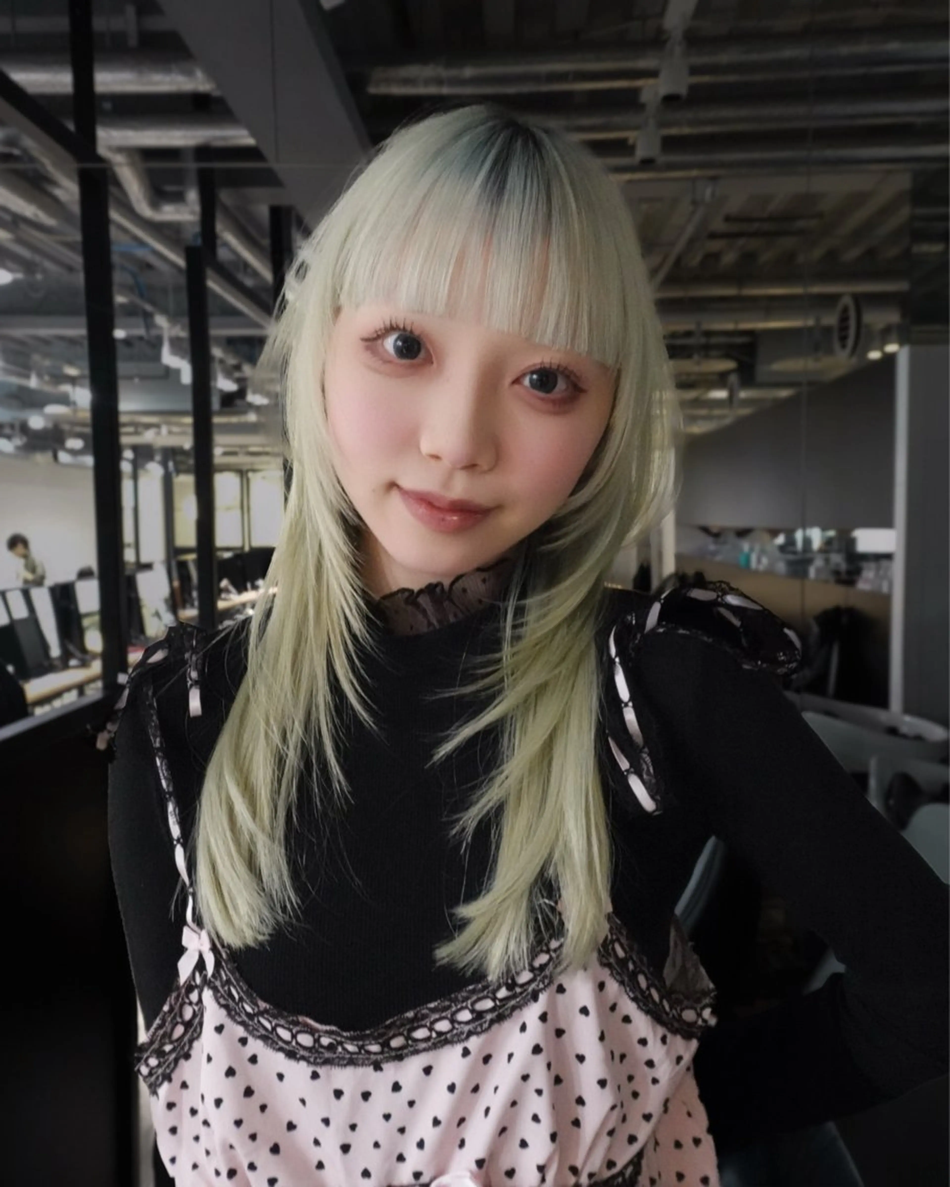 ロング ハイトーン/レイヤー 池袋/yumeのヘアスタイル