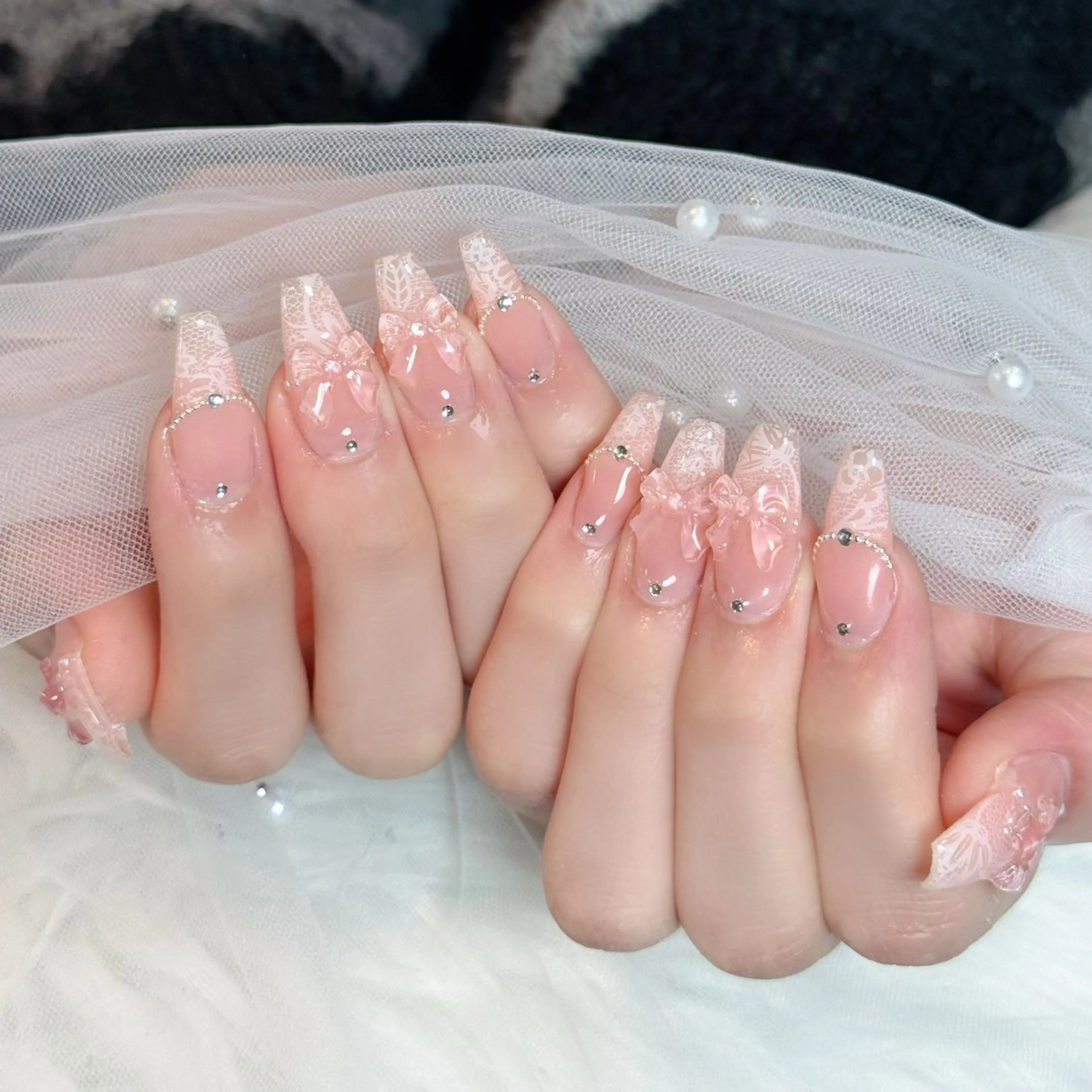 ネイル オーロラネイル ボルドー ブラウン 氷ネイル・うるうるネイル キラキラネイル ハンドネイル Julli NailStudioのネイルデザイン