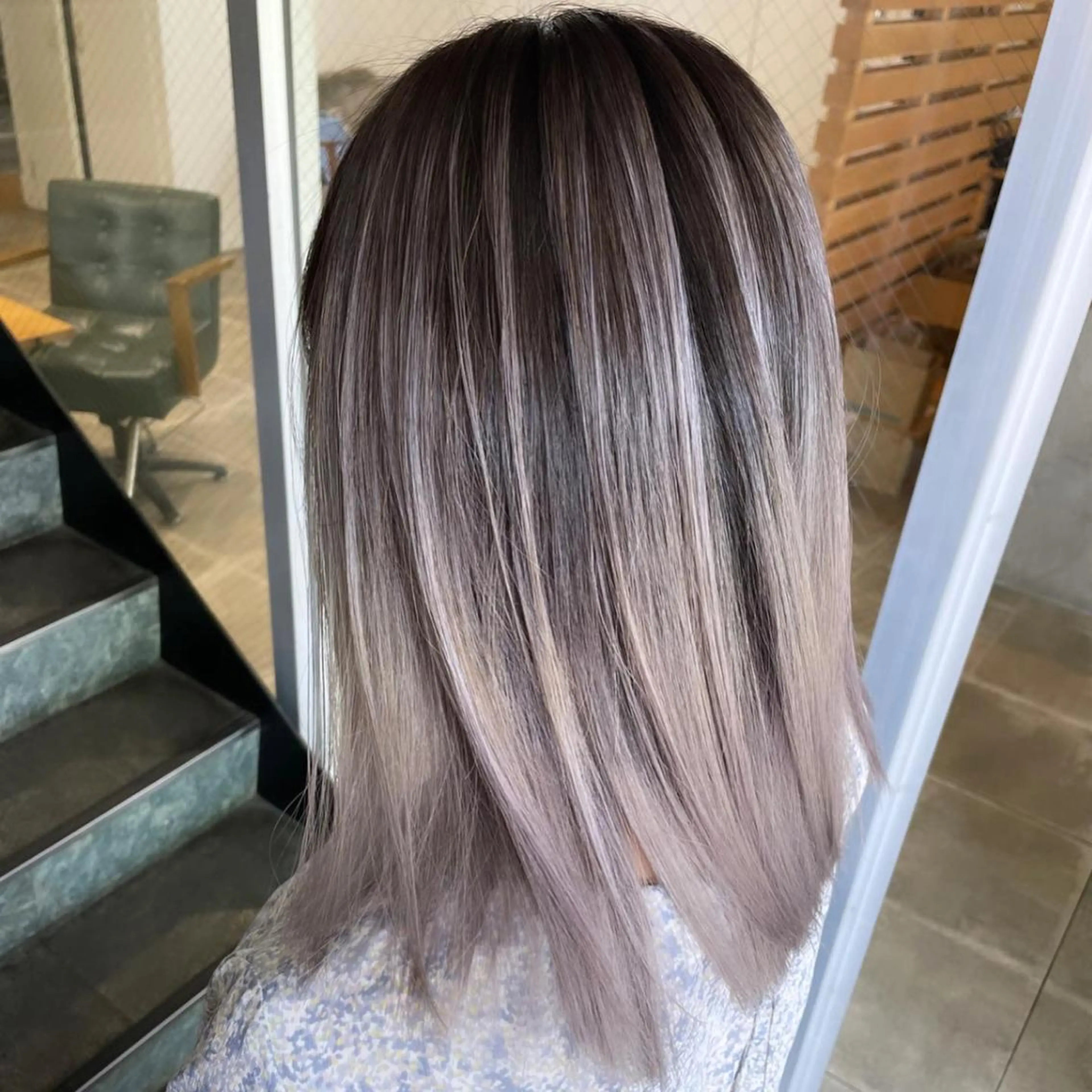 セミロング カラー バレイヤージュ レイヤーカット asumi/栄/ハイ トーン/ブリーチ/のヘアスタイル