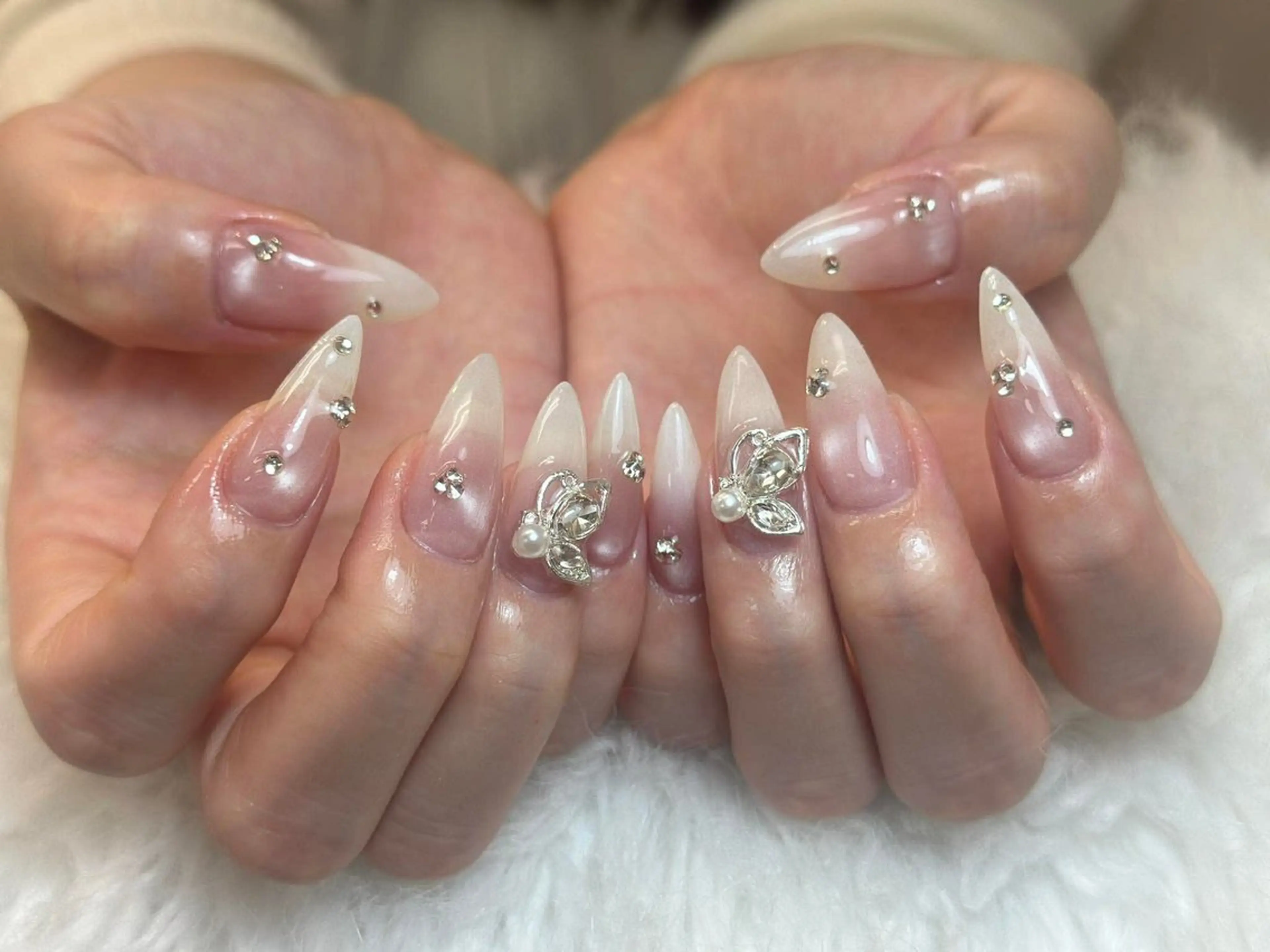 ネイル アートネイル 成人式 ジェルネイル ニュアンスネイル 夏ネイル ハンドネイル Jenn Nail Salonのネイルデザイン