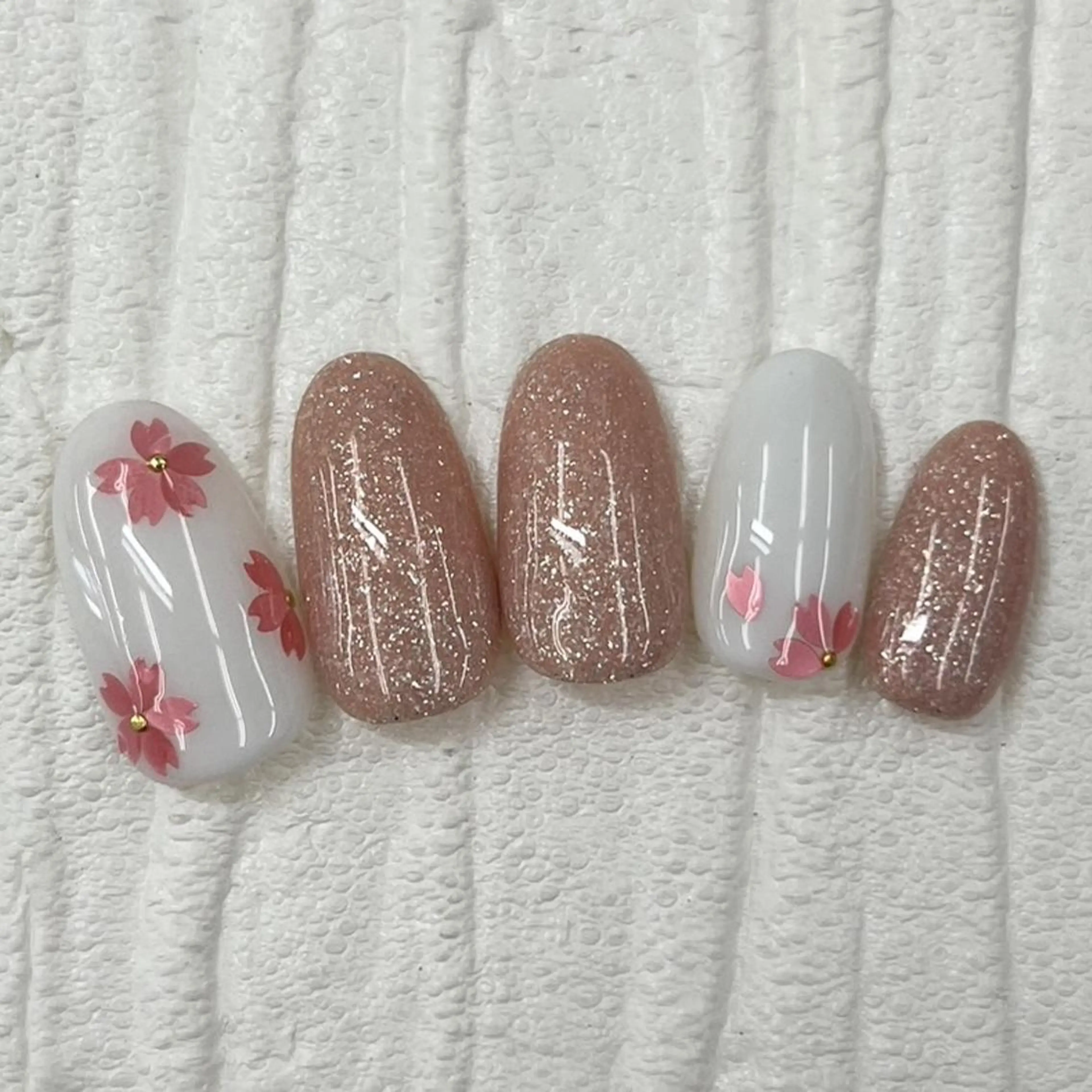ネイル Nail salon Honey Beeのネイルデザイン