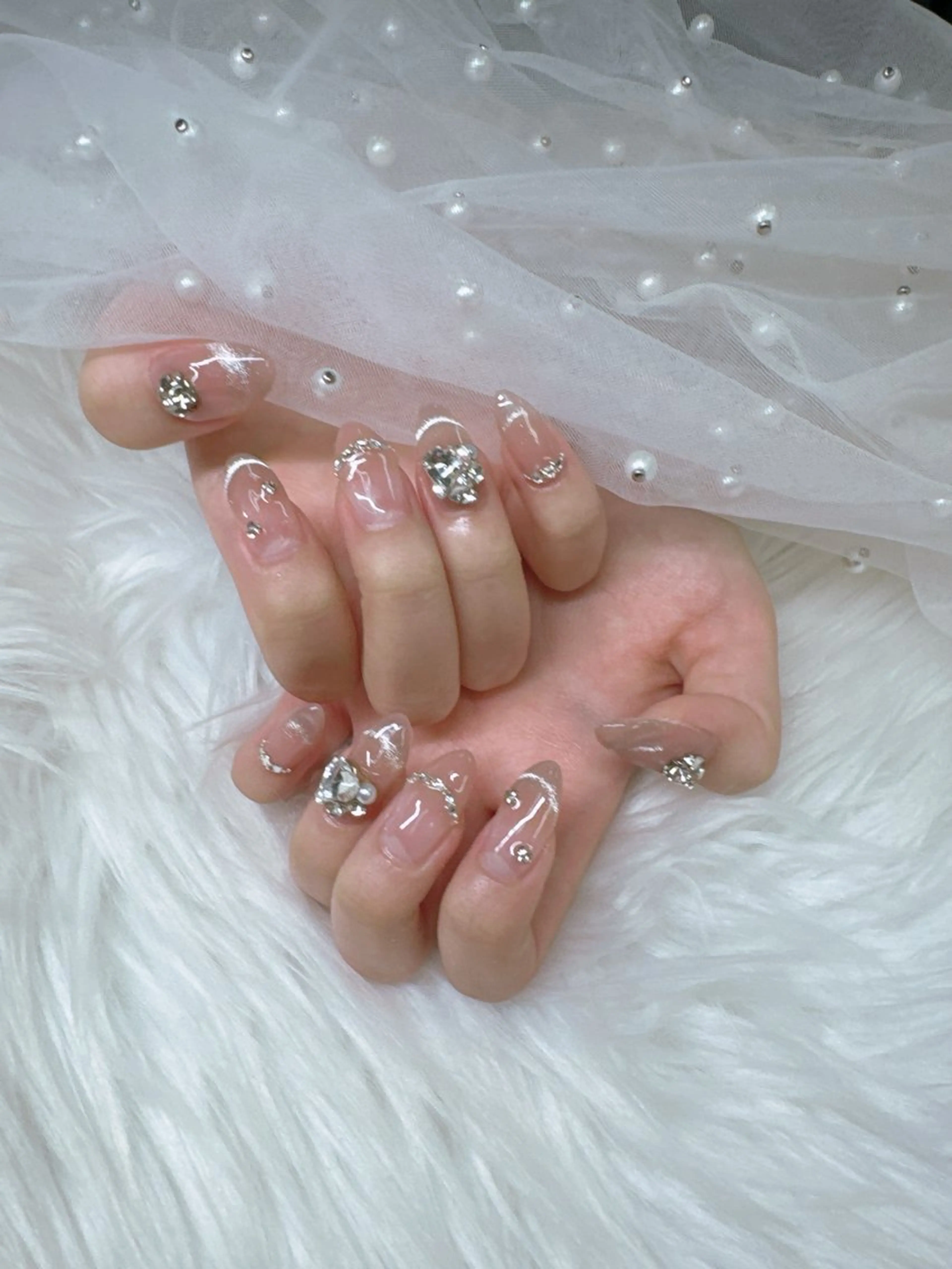 ネイル フレンチネイル ジェルネイル ガラスフレンチ キラキラネイル パラジェル ハンドネイル Queeens nailのネイルデザイン