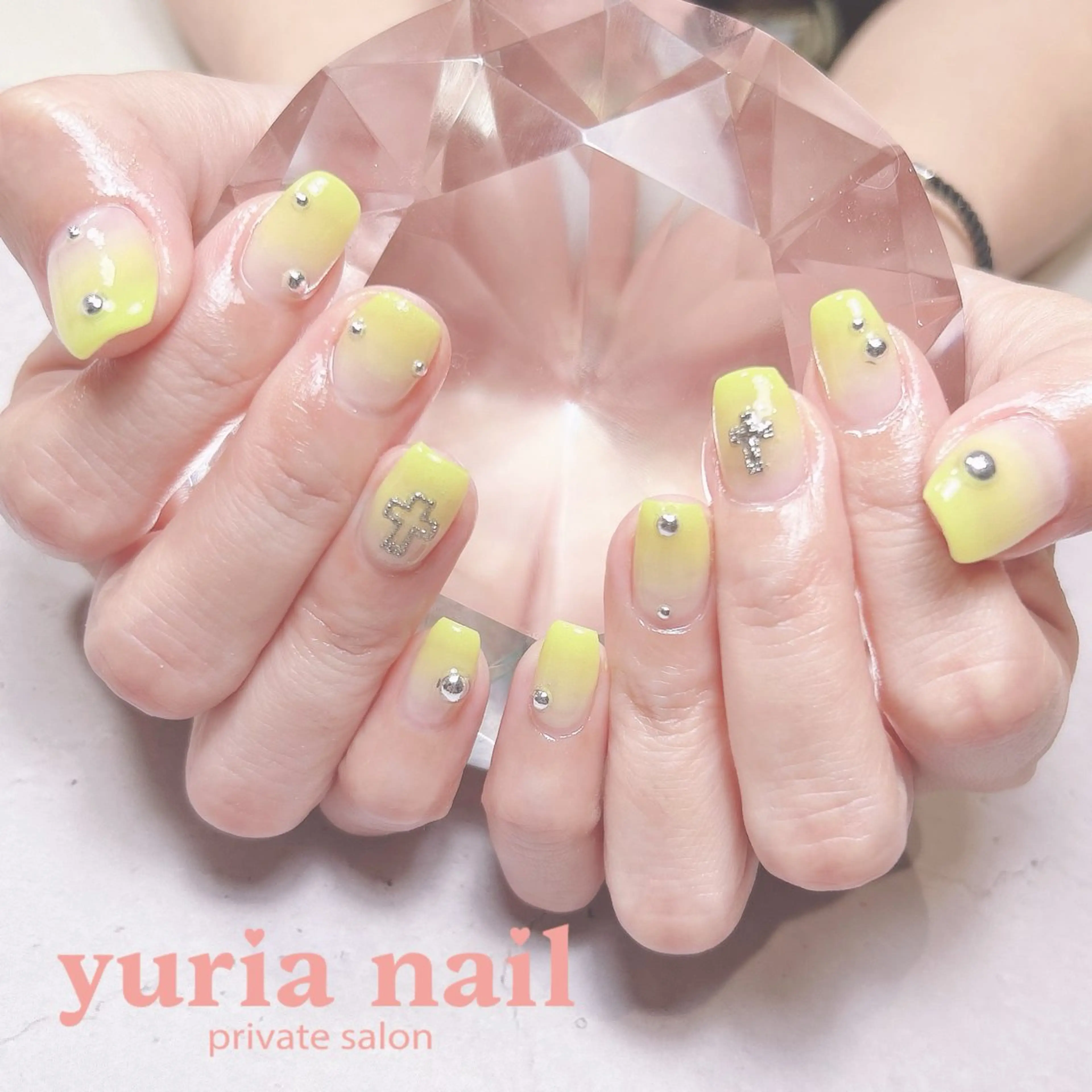 ネイル アートネイル カジュアル ジェルネイル グリーン シルバー ハンドネイル 小林 ゆりあのネイルデザイン