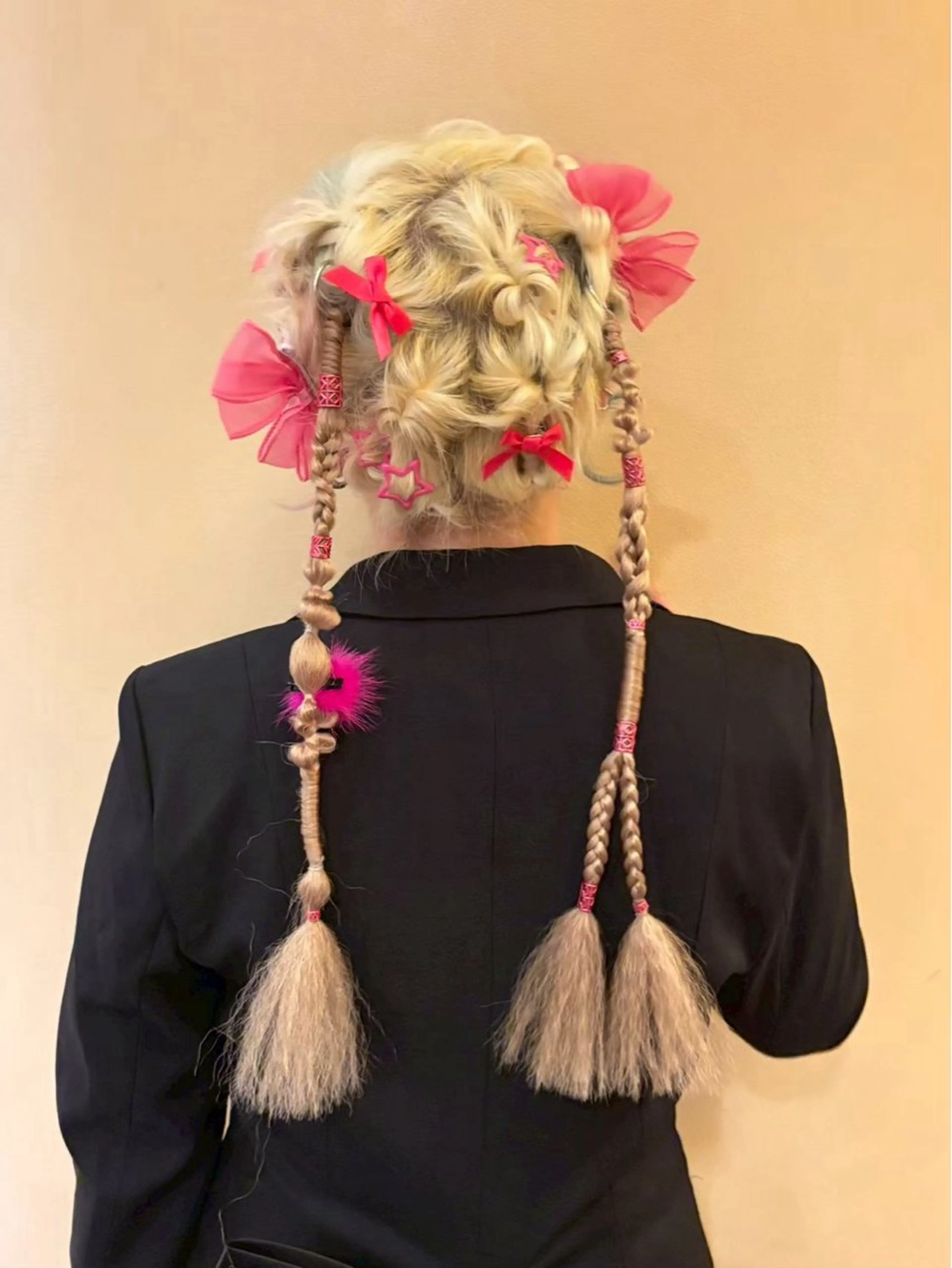 セミロング ヘアアレンジ ヘアセット お呼ばれアレンジ♡ momohaのヘアスタイル