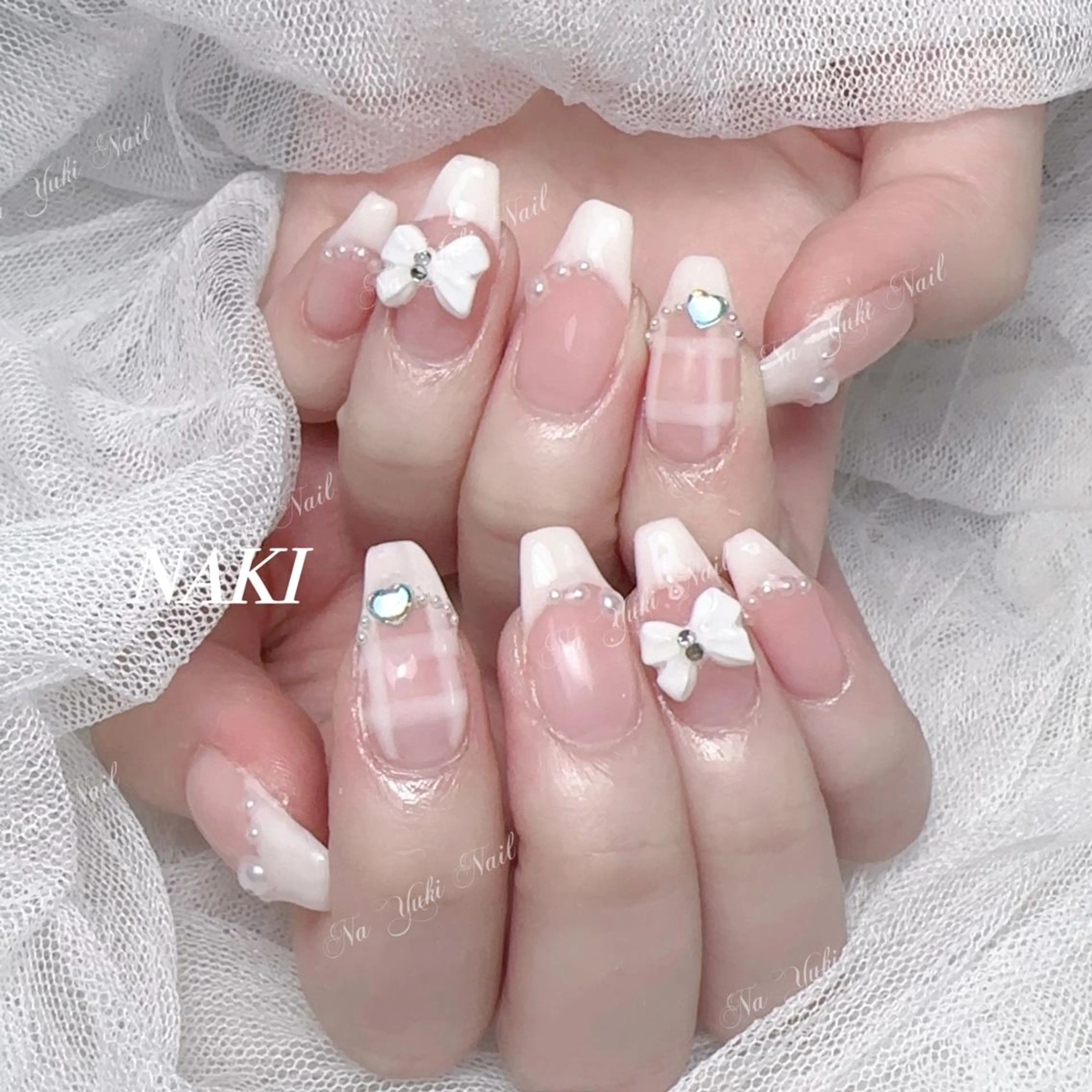 ネイル 🦋 Queenieのネイルデザイン