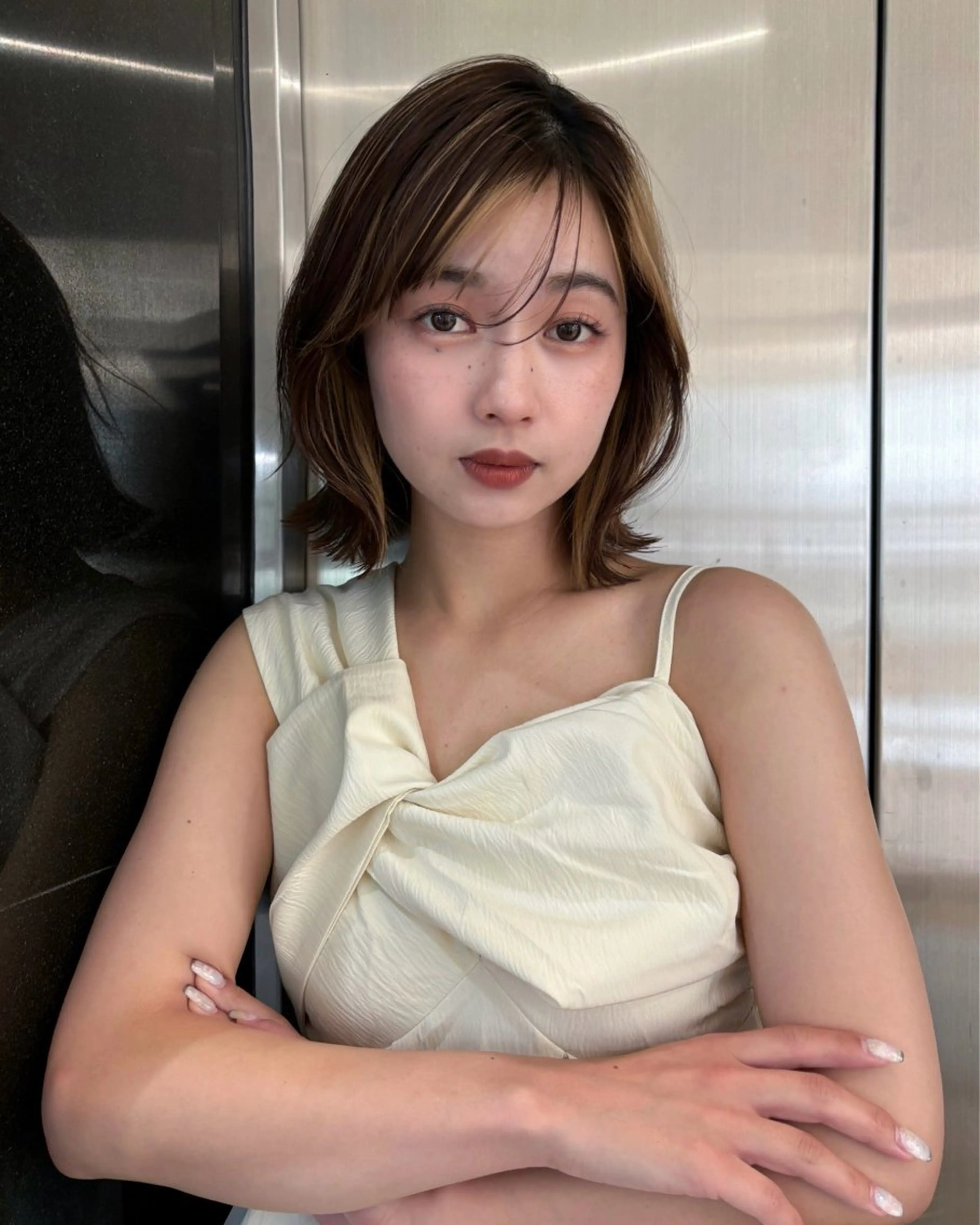 ミディアム カラー ミディアムパーマ ボブ くびれヘア 髪質改善 縮毛矯正 カット ヘアカラー 脇野 茉優のヘアスタイル