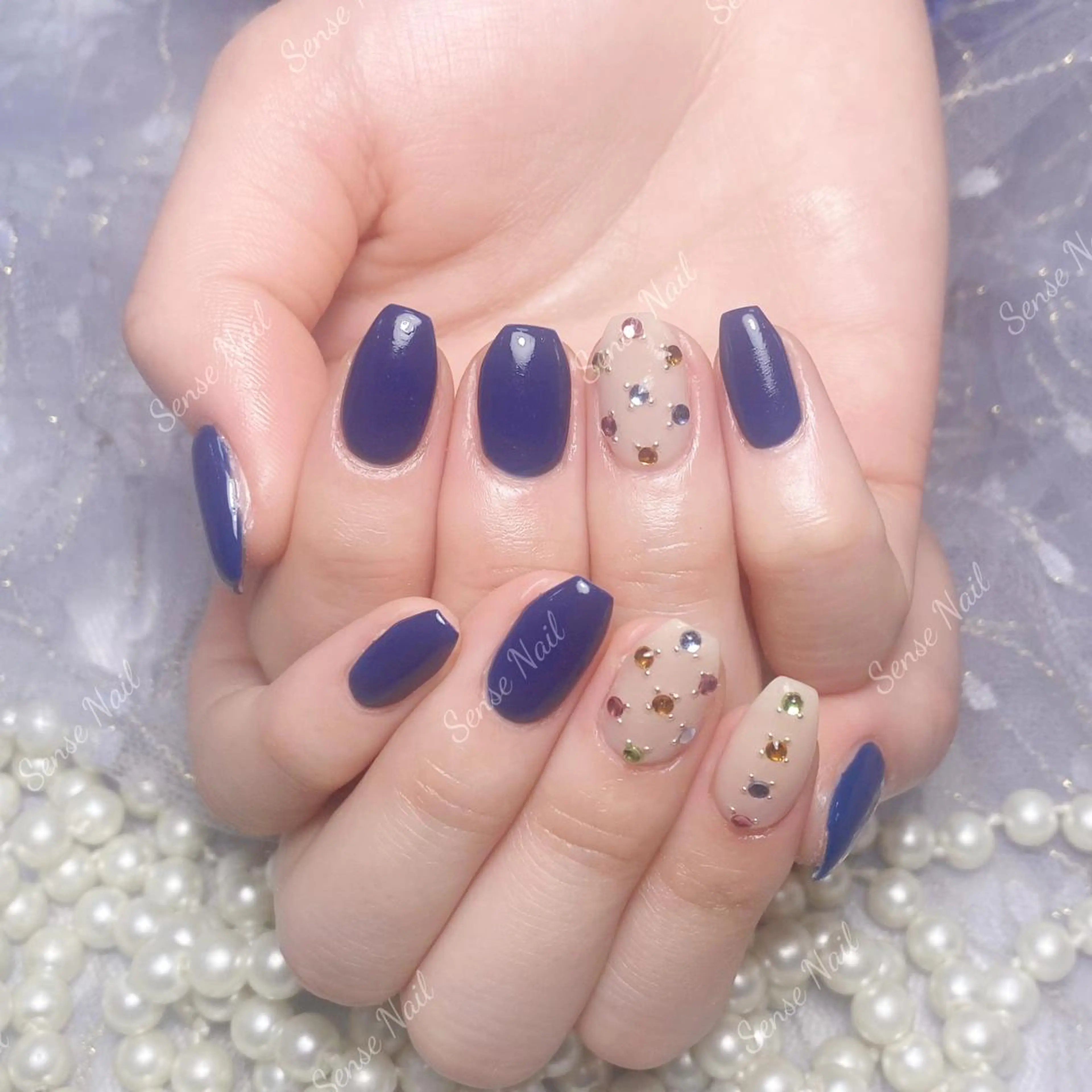 ネイル ハンドネイル ハンドケア Queening 🦋のネイルデザイン