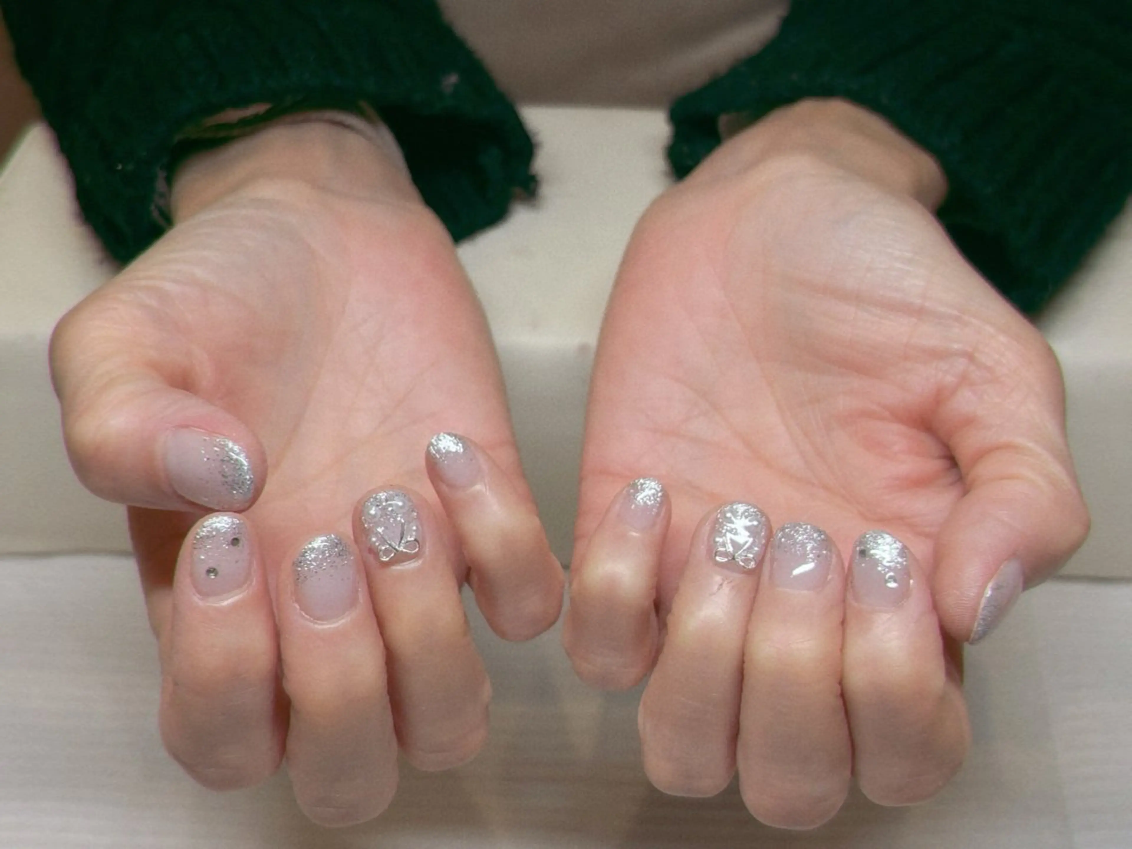 ネイル 透明感/y2k/ 美月⟡.· sofaのネイルデザイン