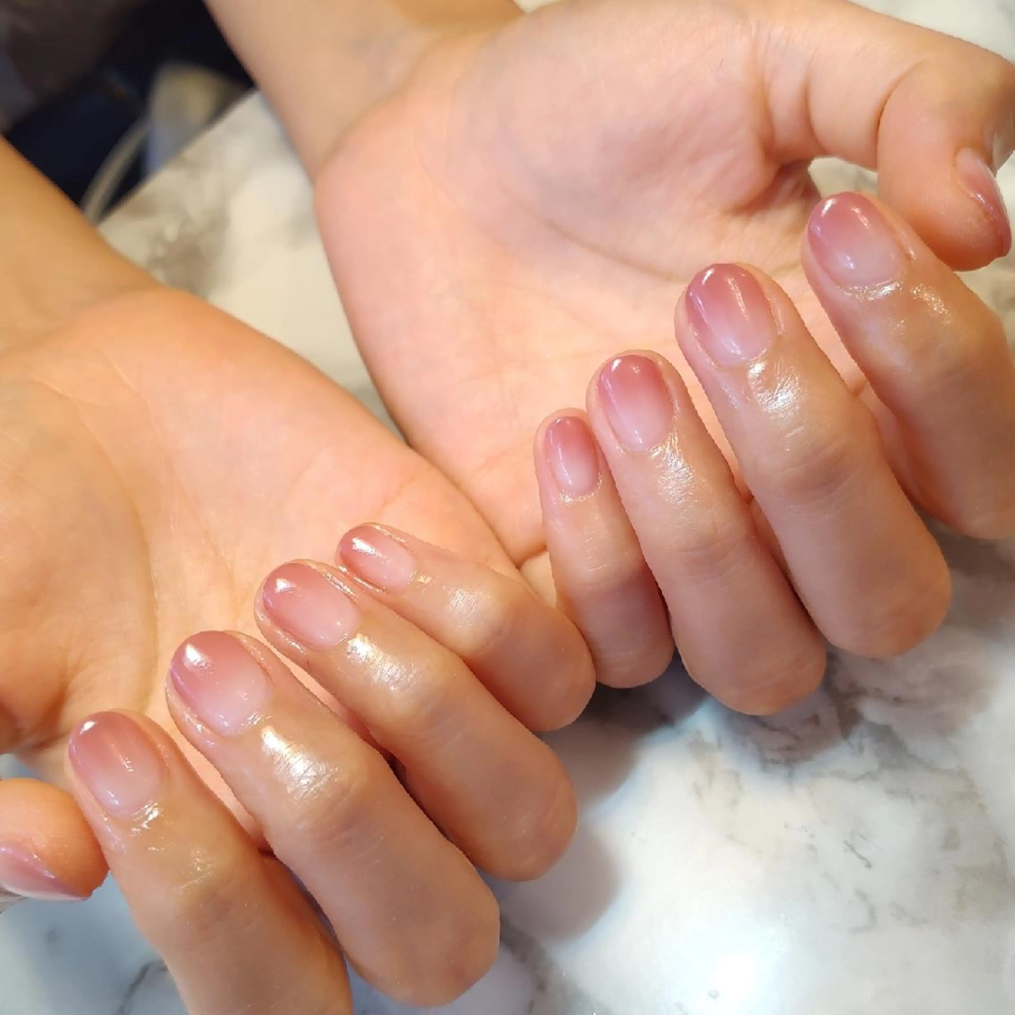 ネイル グラデーション ジェヌインネイル 河内のネイルデザイン