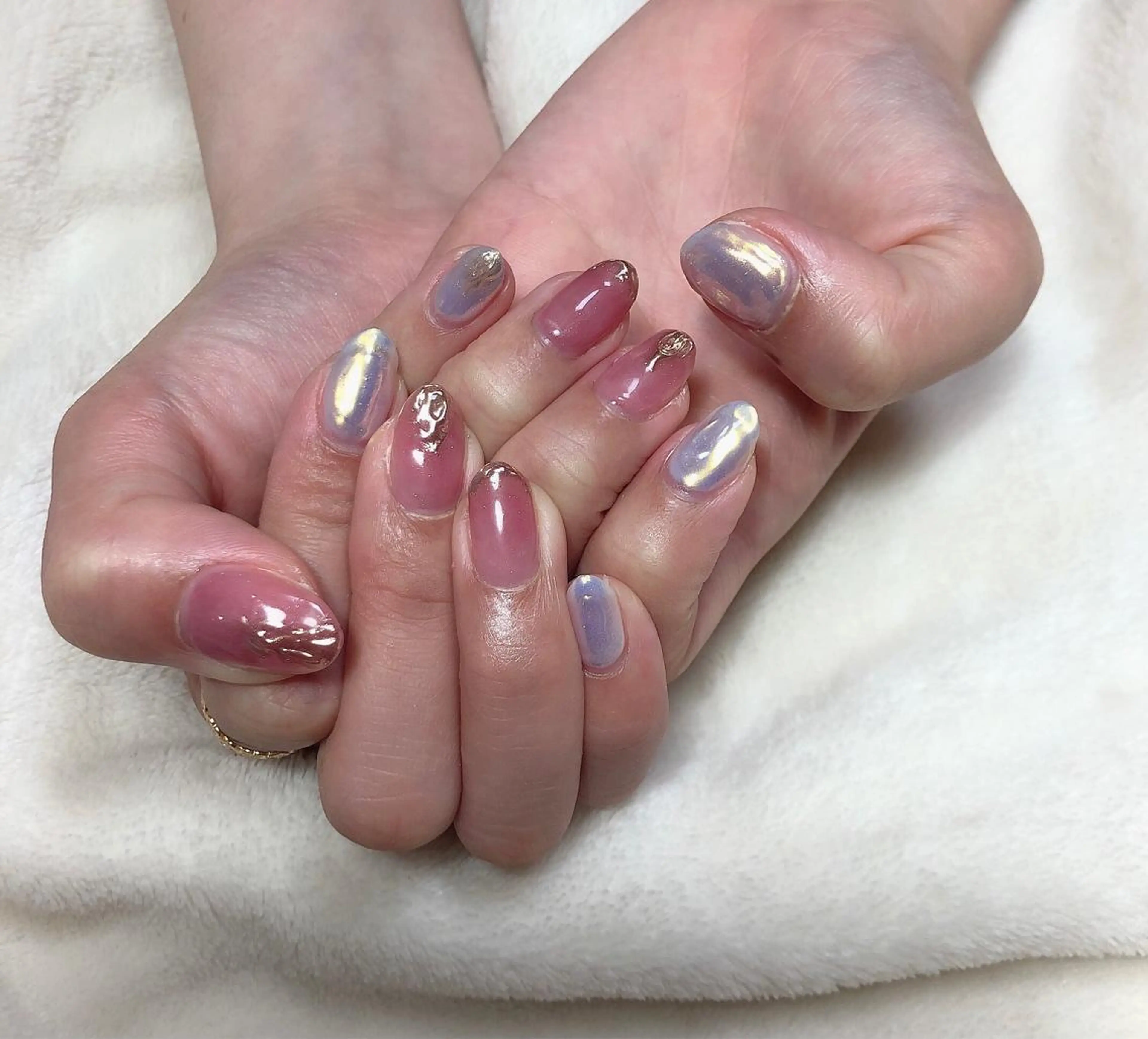 ネイル キラキラネイル ニュアンスネイル nails 🎀meのネイルデザイン