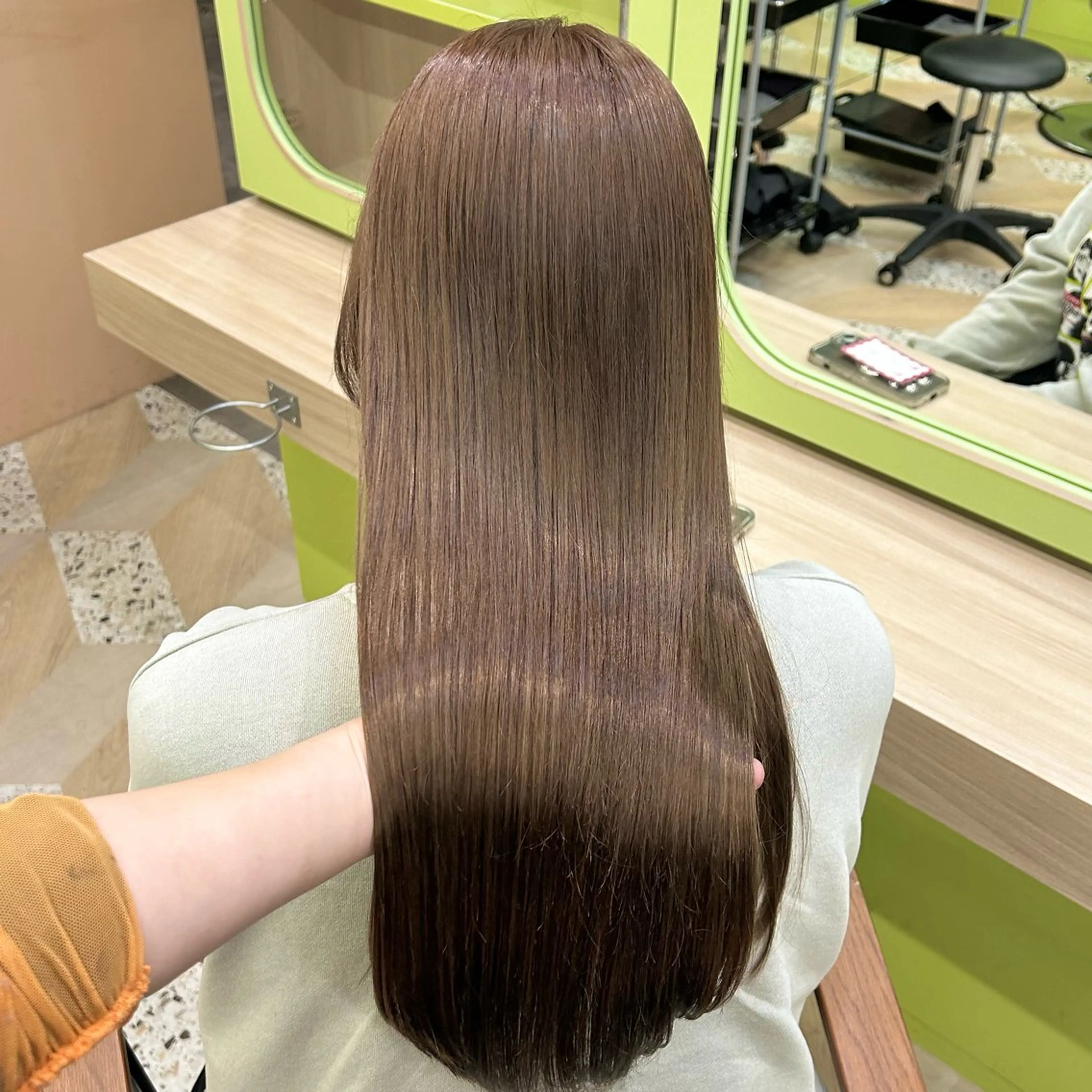 ロング カラー ベージュカラー ブリーチ ブラウンカラー ショコラベージュ 透明感カラー カット ヘアカラー トリートメント ブリーチなしベージュ /ヘアセット/ミユのヘアスタイル