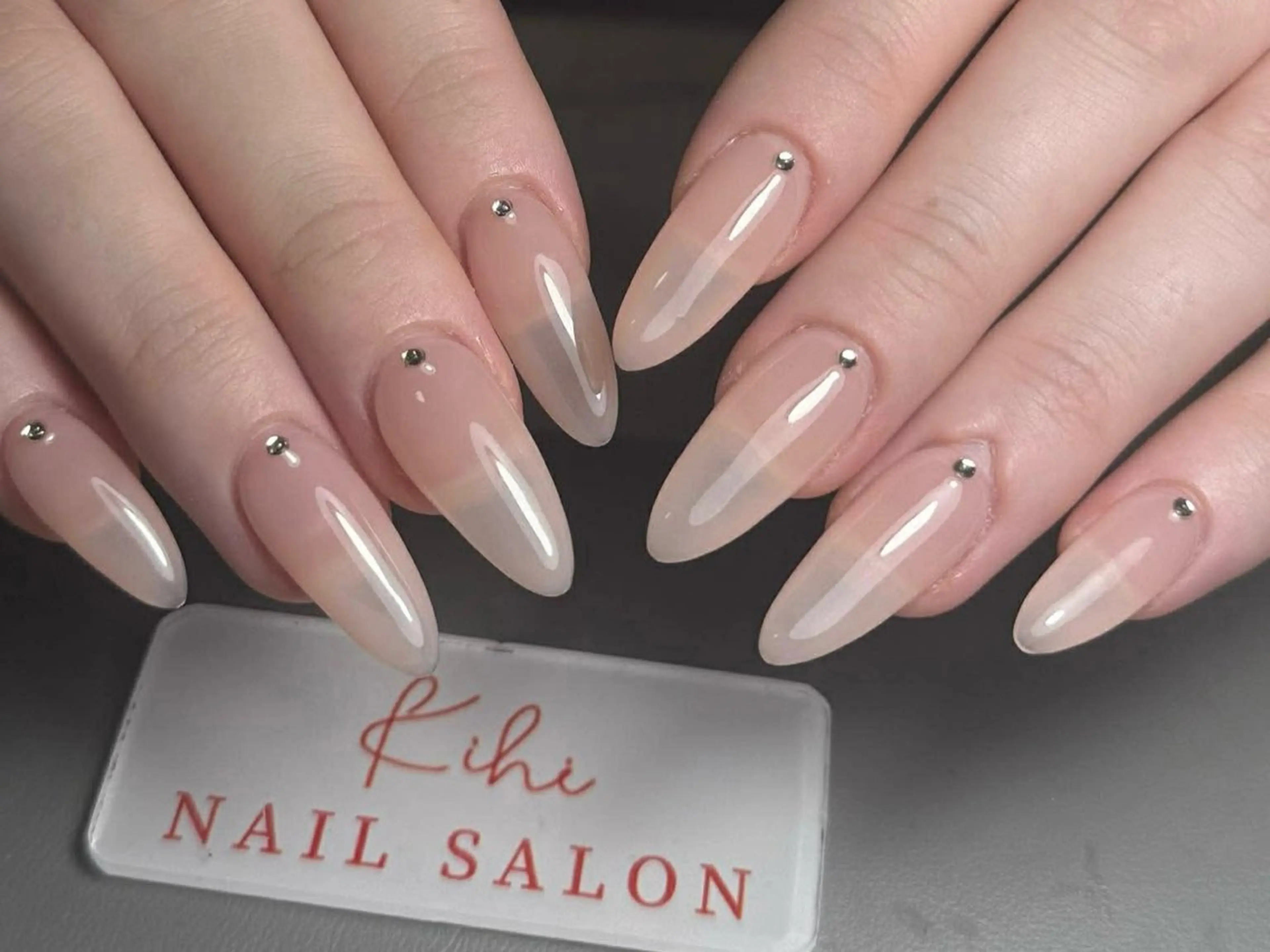 ネイル アートネイル フレンチネイル ジェルネイル グラデーション 韓国ネイル ハンドネイル 💕鈴木ユリ パラジェル/オフ無料のネイルデザイン