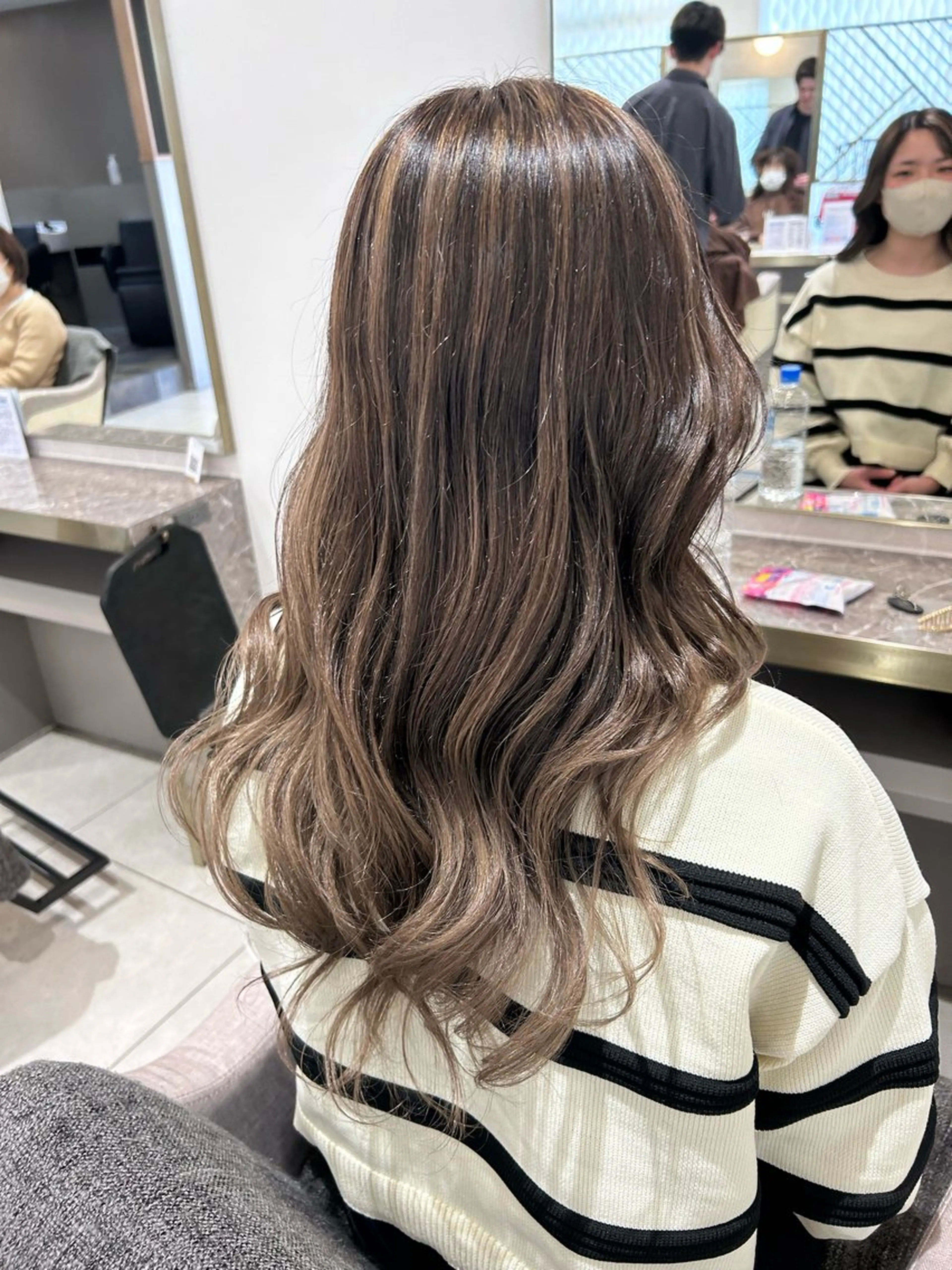 ロング カラー バレイヤージュ ブリーチ ダブルカラー 髪質改善 韓国風ヘア カット ヘアカラー 渡辺　亮/ 白髪ぼかし/髪質改善のヘアスタイル