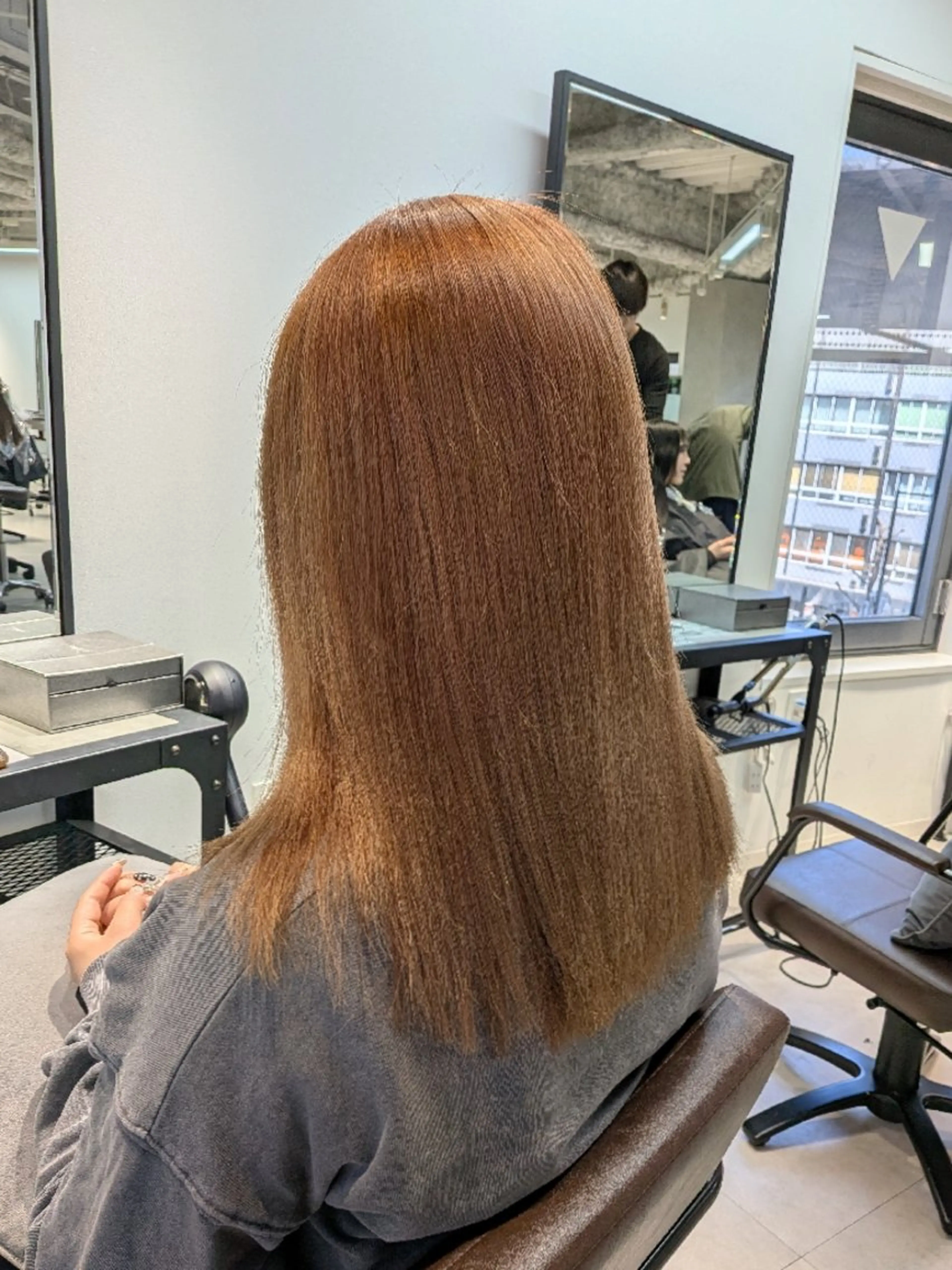 カラー セミロング ベージュカラー ブリーチ ケアブリーチ ピンクカラー ピンクベージュ ヘアカラー トリートメント 八木琉河/ハイトーン ブリーチ/艶髪カラーのヘアスタイル