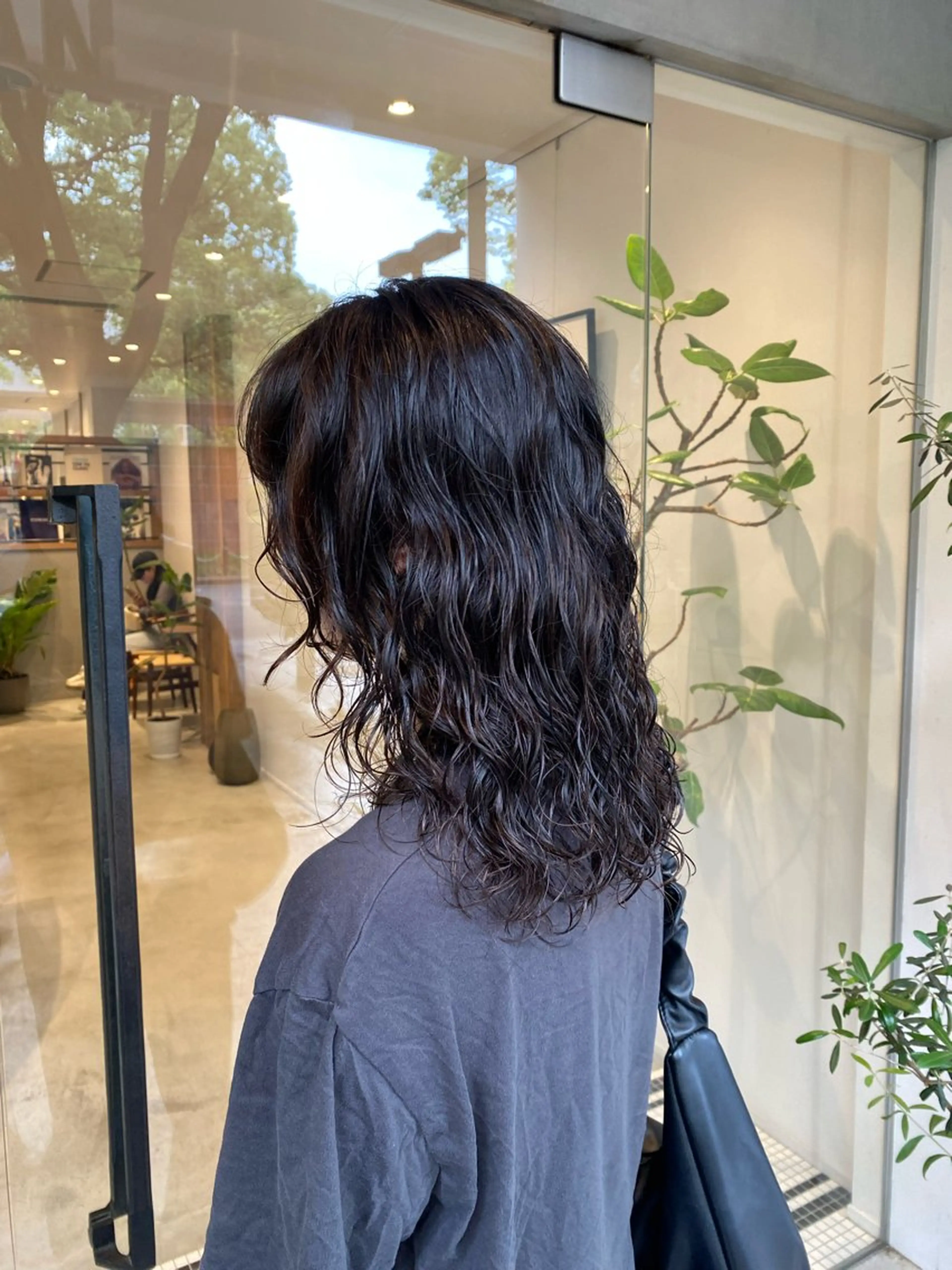 ミディアム カット パーマ 三代 ゆりあのヘアスタイル