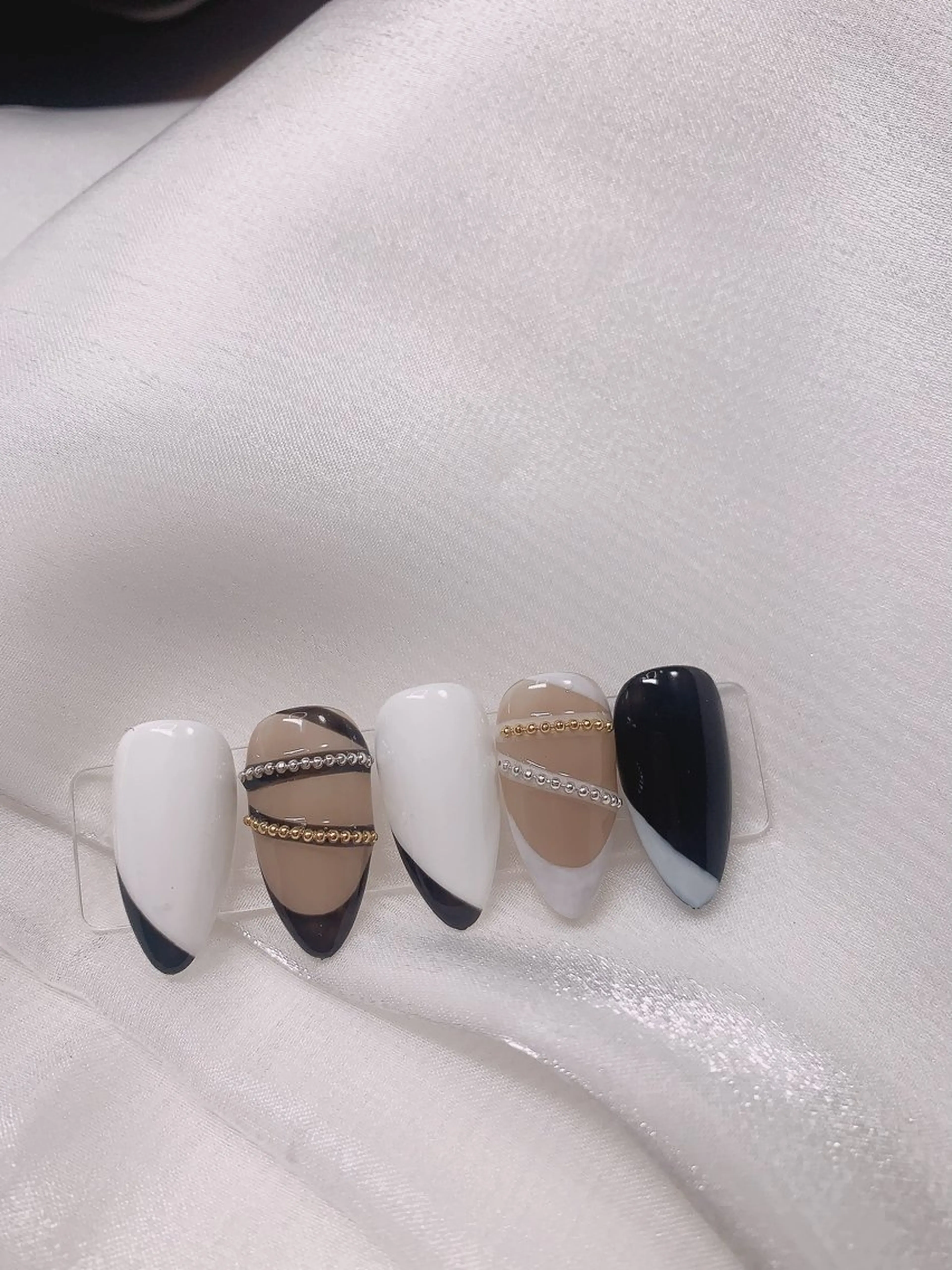 ネイル フレンチネイル 斜めフレンチ Cute Tips nailのネイルデザイン