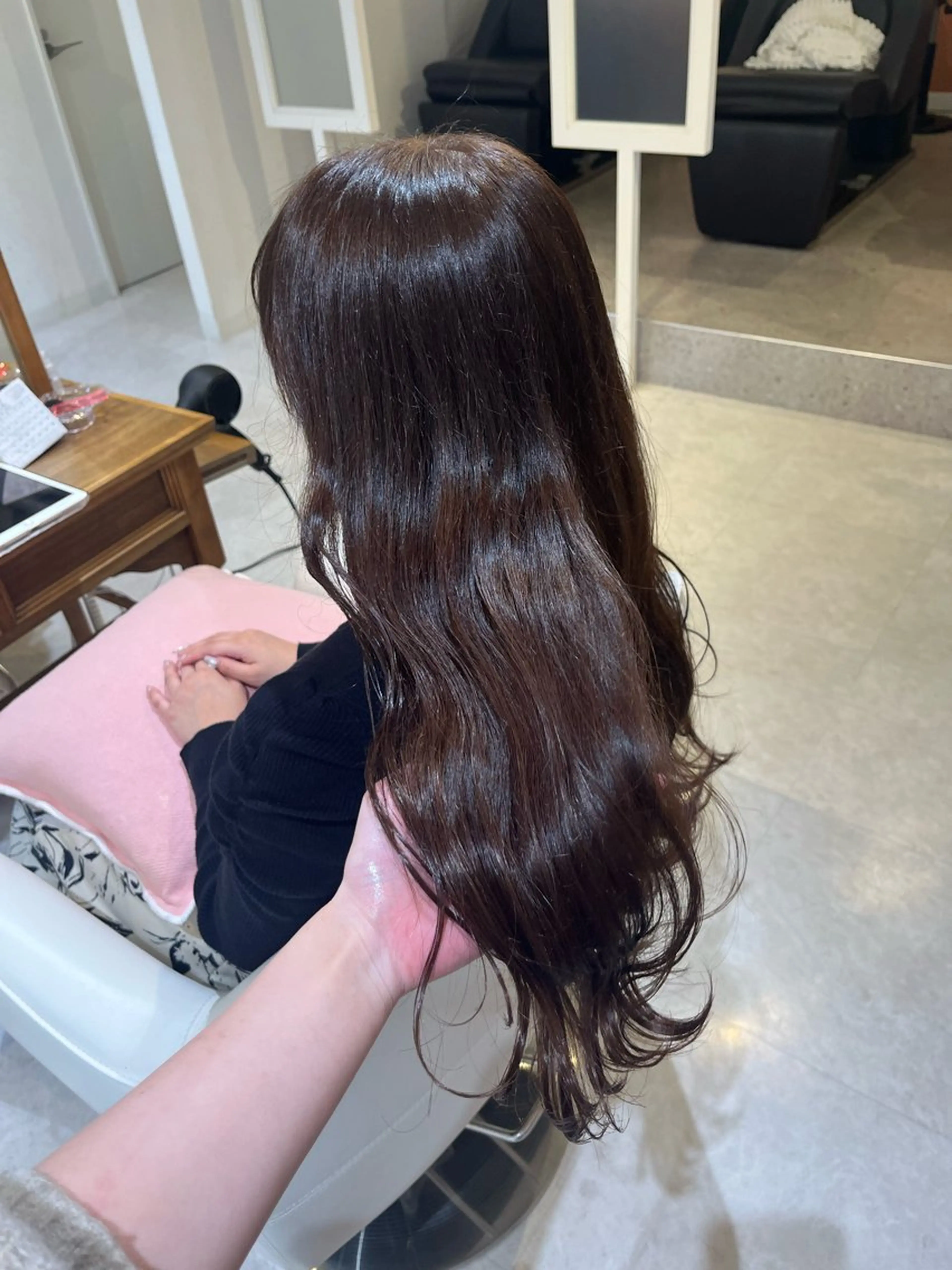 ロング ヘアカラー 梛木 唯のヘアスタイル