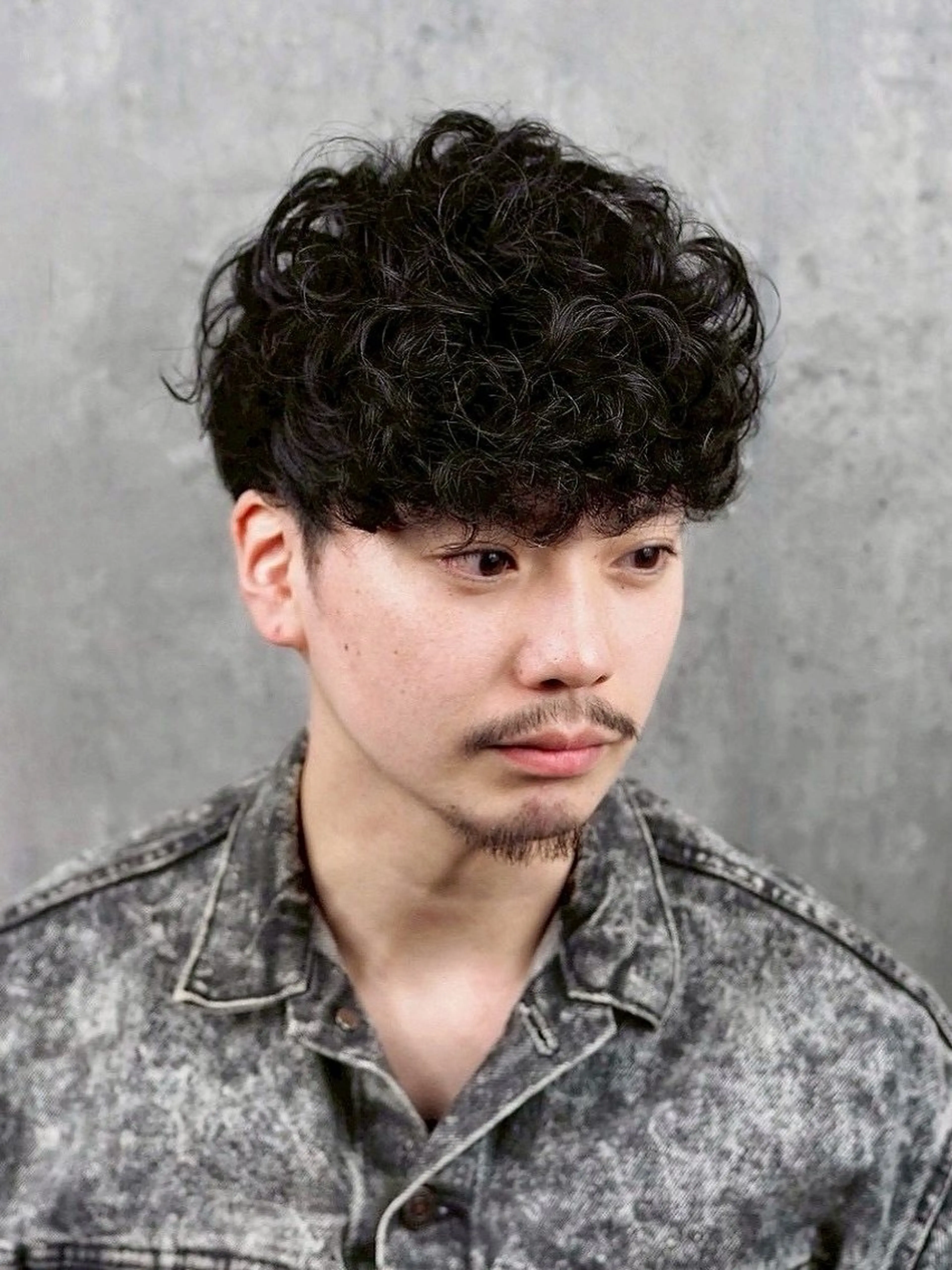 ミディアム パーマ 妹尾 海利のヘアスタイル