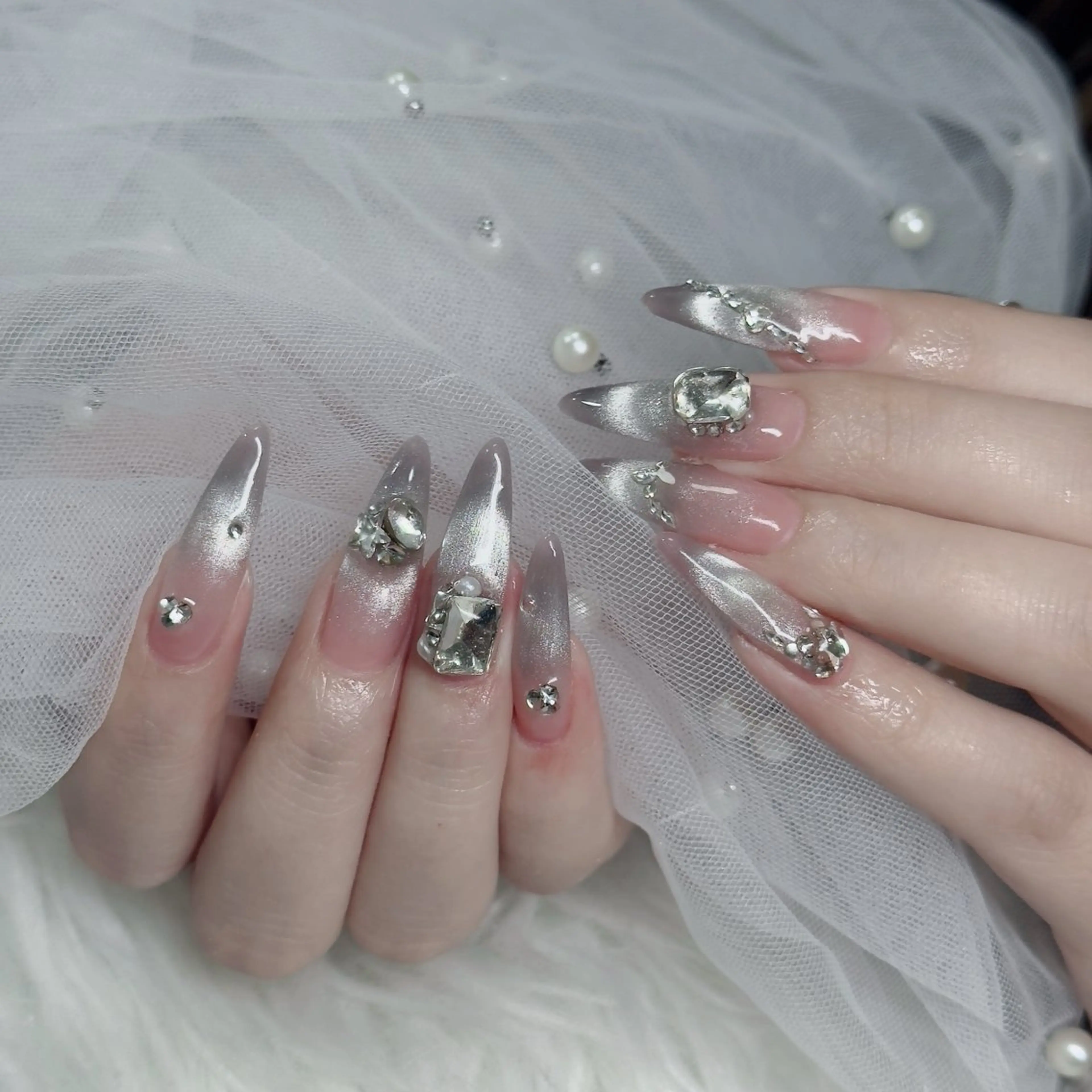 ネイル べっ甲ネイル チークネイル フラッシュネイル フラワーネイル フットネイル ハンドネイル Hani Nail Salonのネイルデザイン