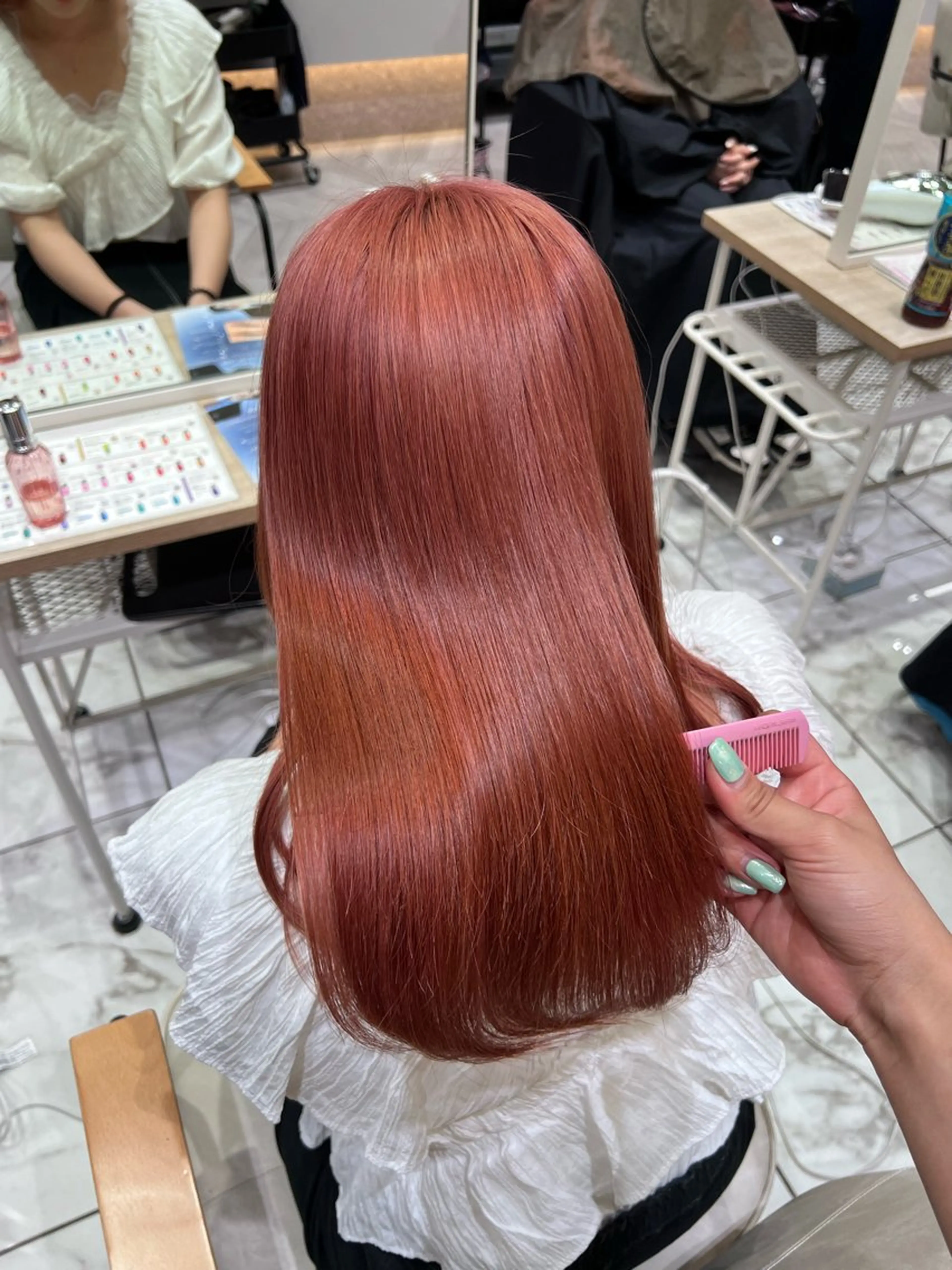 ミディアム カラー ハイトーンカラー ヘアカラー 酸性ストレート人気 No,1/カスミ🩰のヘアスタイル