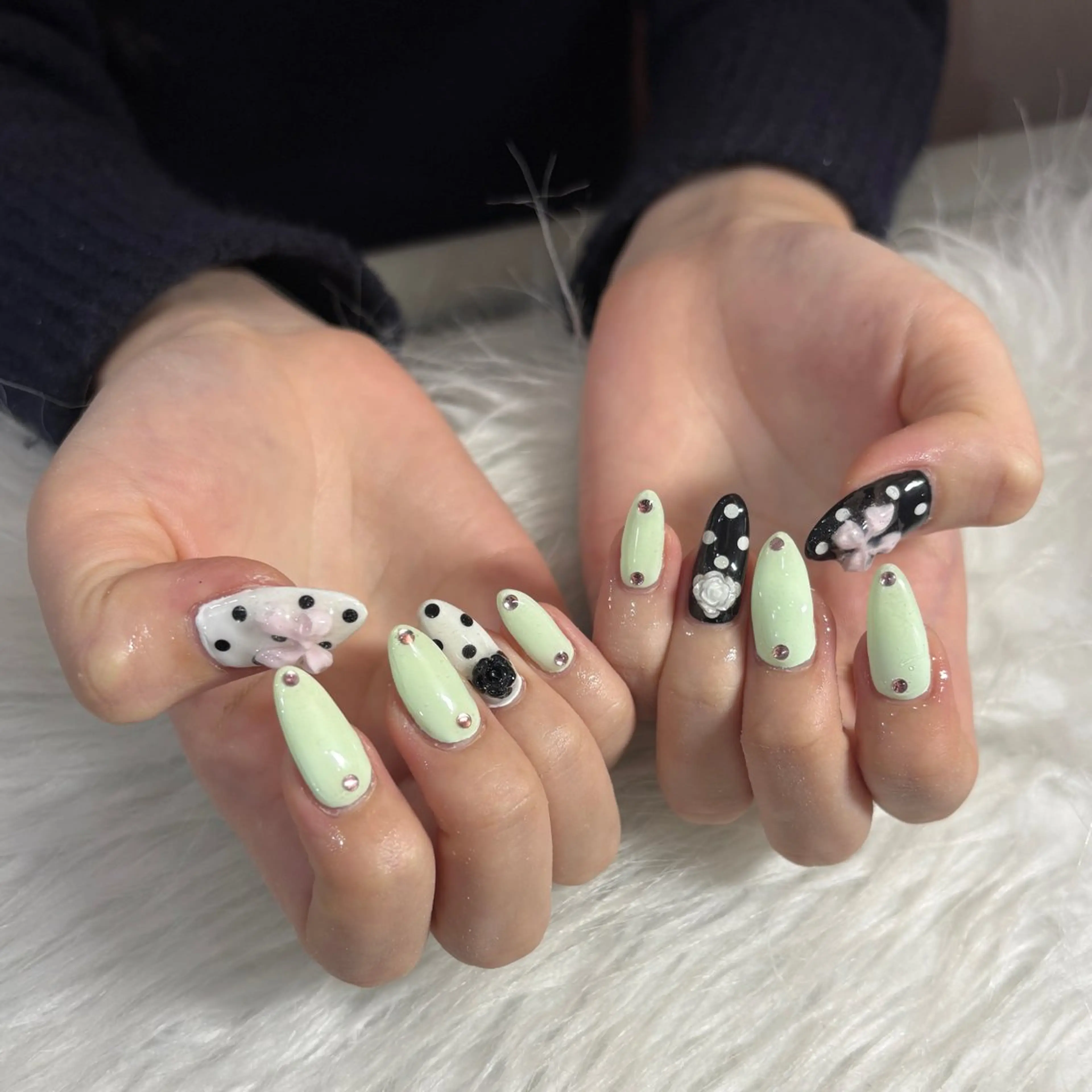 ネイル ハンドネイル LAVISH manaのネイルデザイン