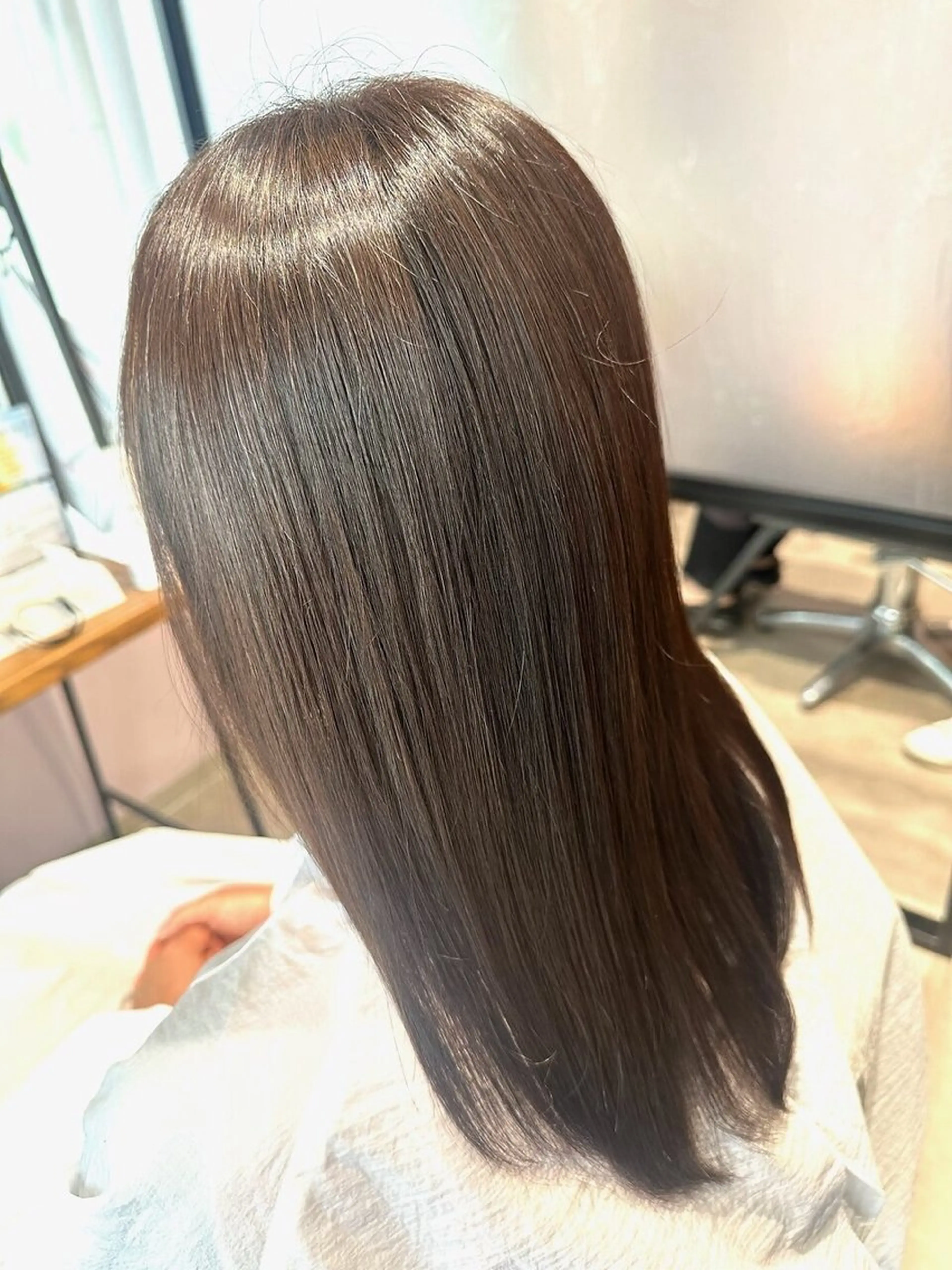 カラー 西原 愛紗のヘアスタイル