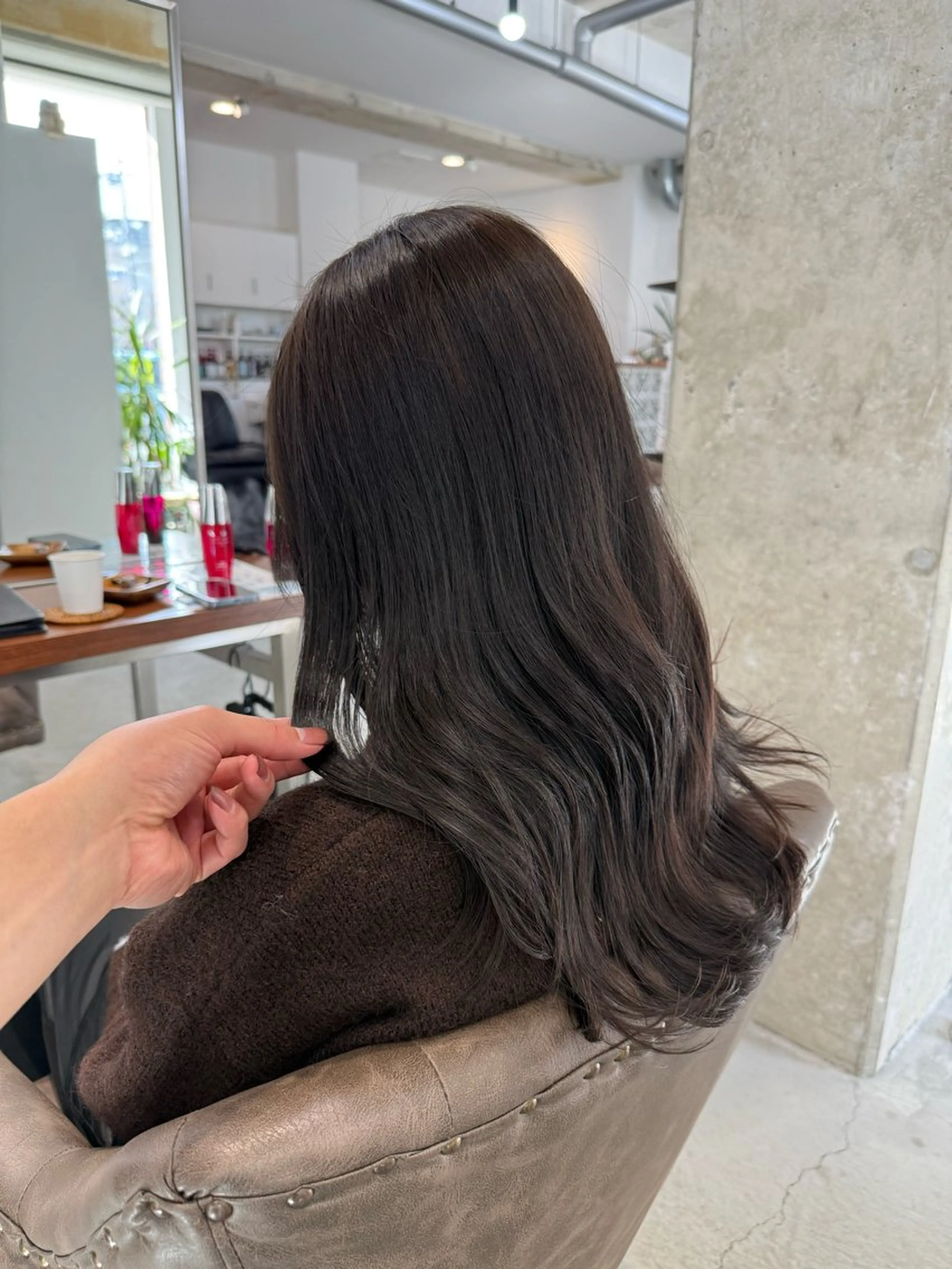 ロング カラー ブラウンカラー カット ヘアカラー トリートメント カイリ /レイヤーカットのヘアスタイル