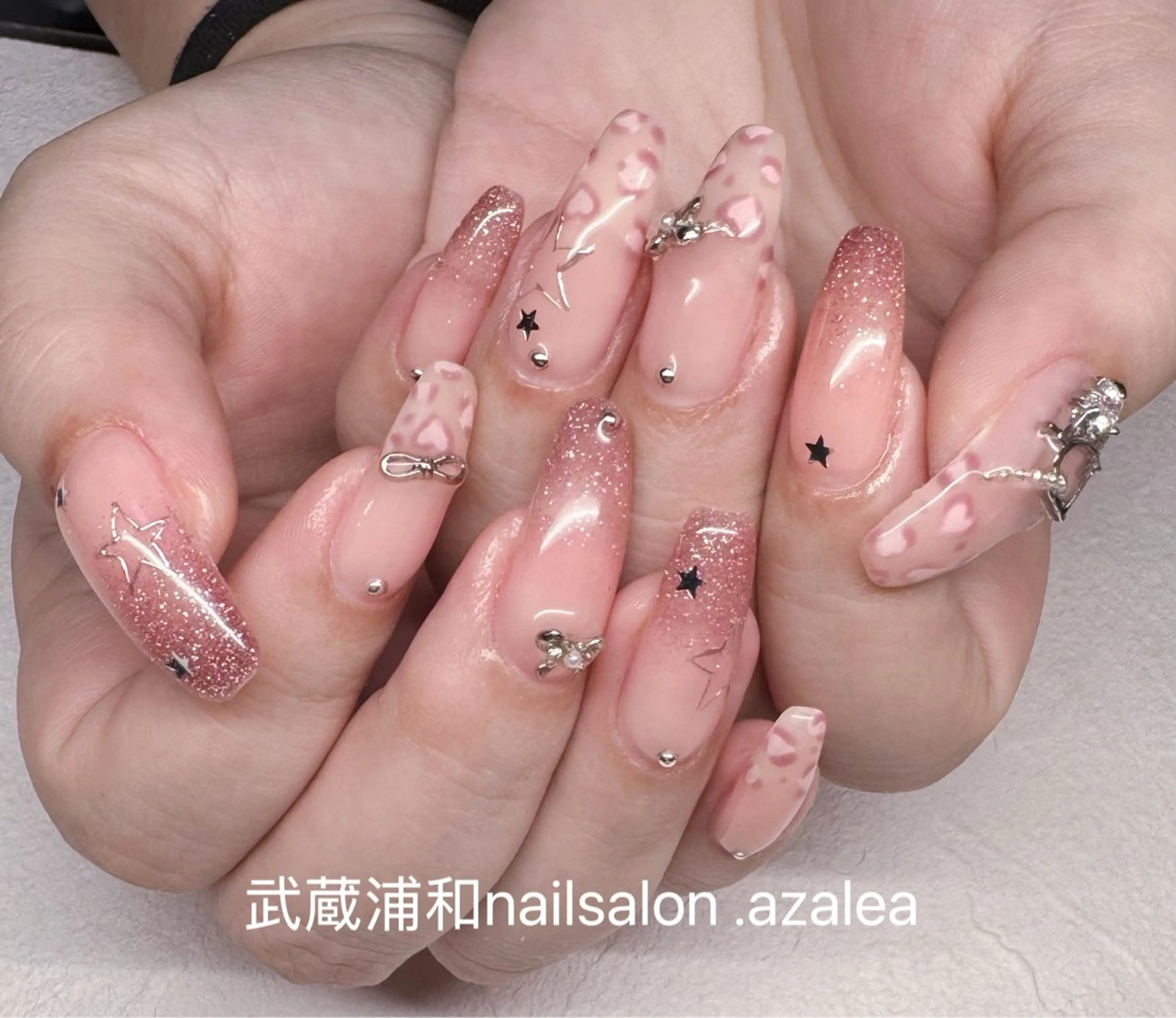 ネイル ハンドネイル R inのネイルデザイン