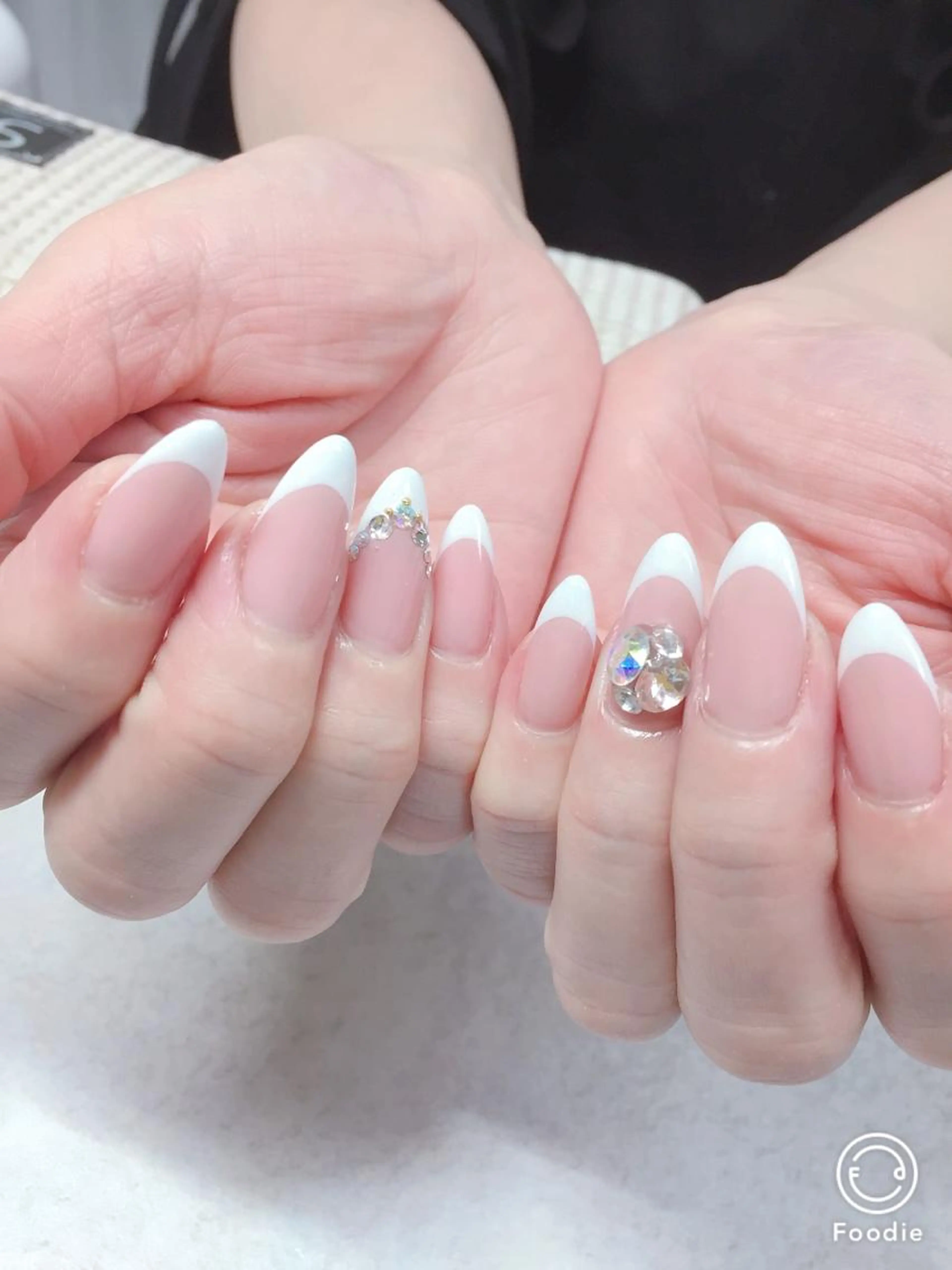 ★新規様★オフなし✨シンプルフレンチネイルの写真