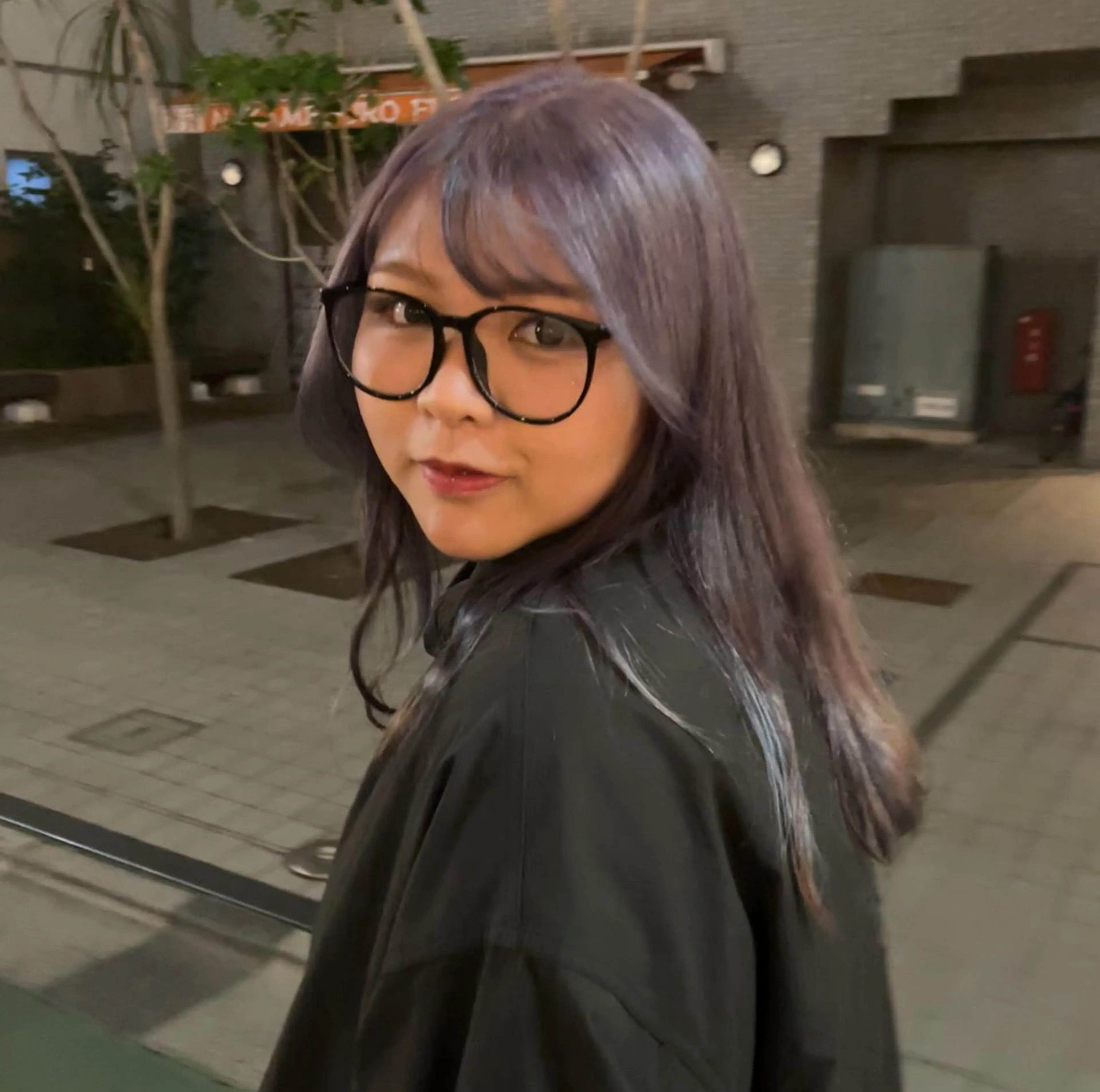 セミロング カラー HANA所属・林 小桃のヘアスタイル