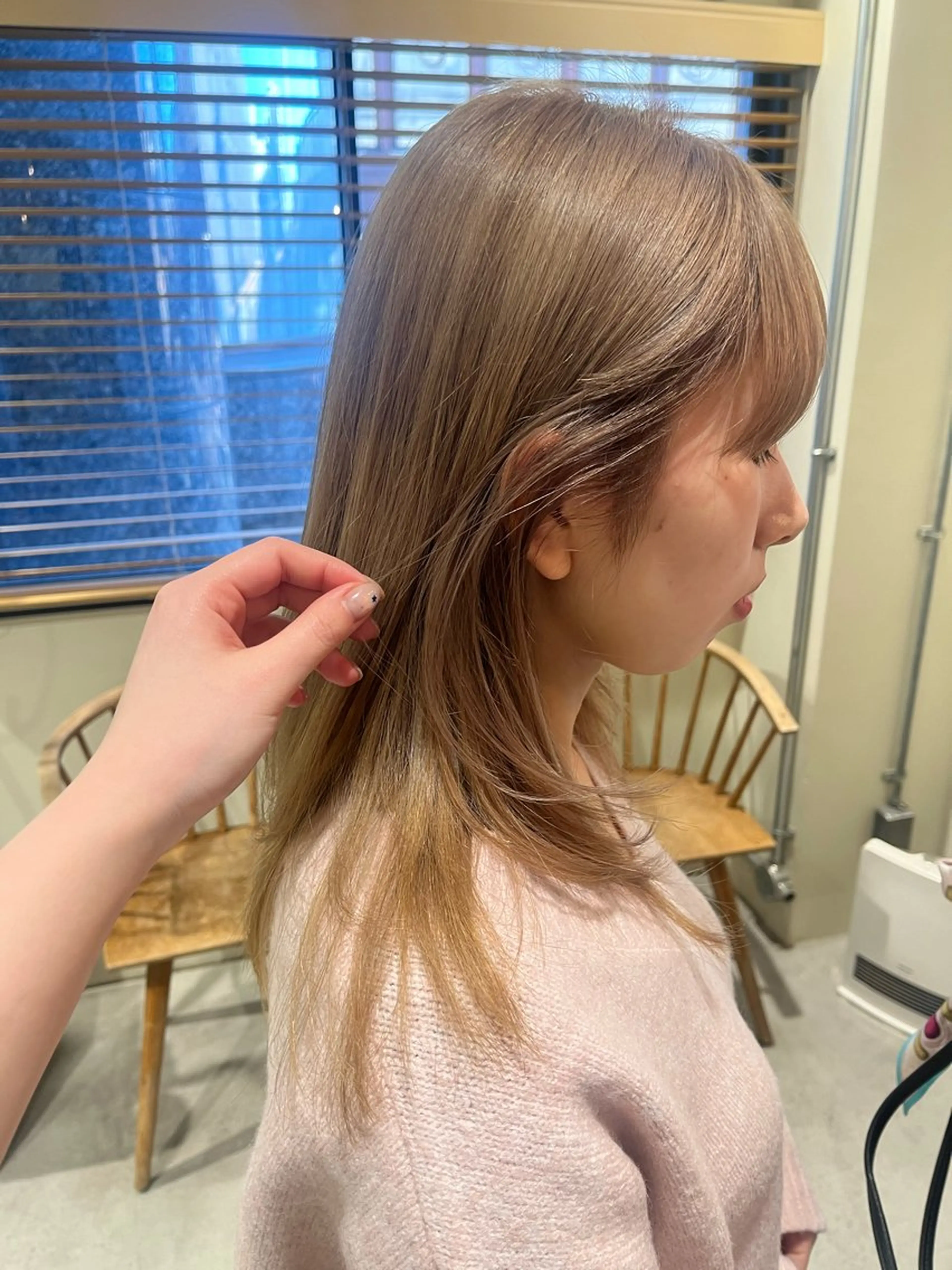 ロング カラー ヘアカラー 🦮shiori アイドルオタク🦮のヘアスタイル