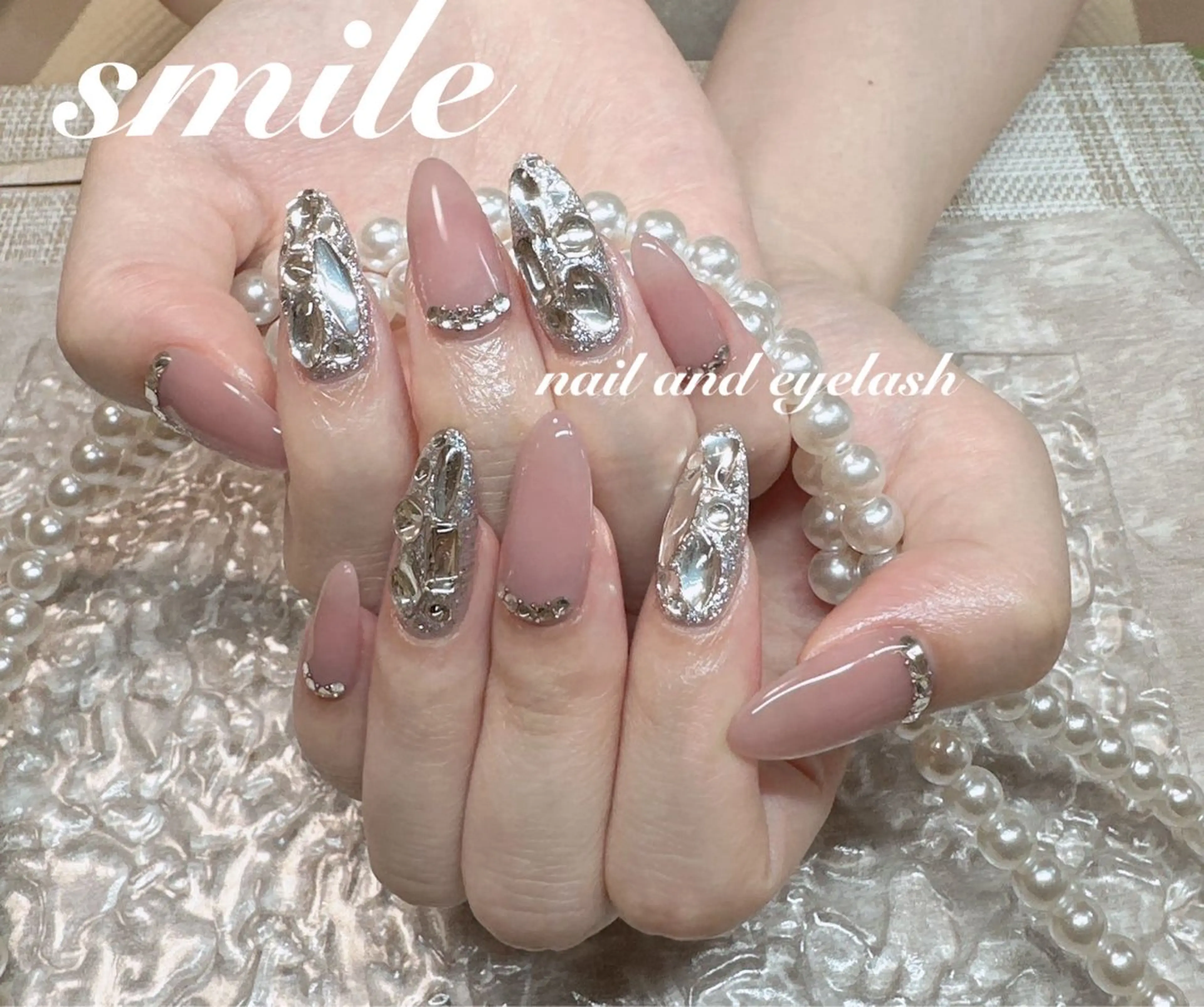 ネイル アートネイル ゴージャス 🎀smile 🎀の眉毛・アイブロウイメージ