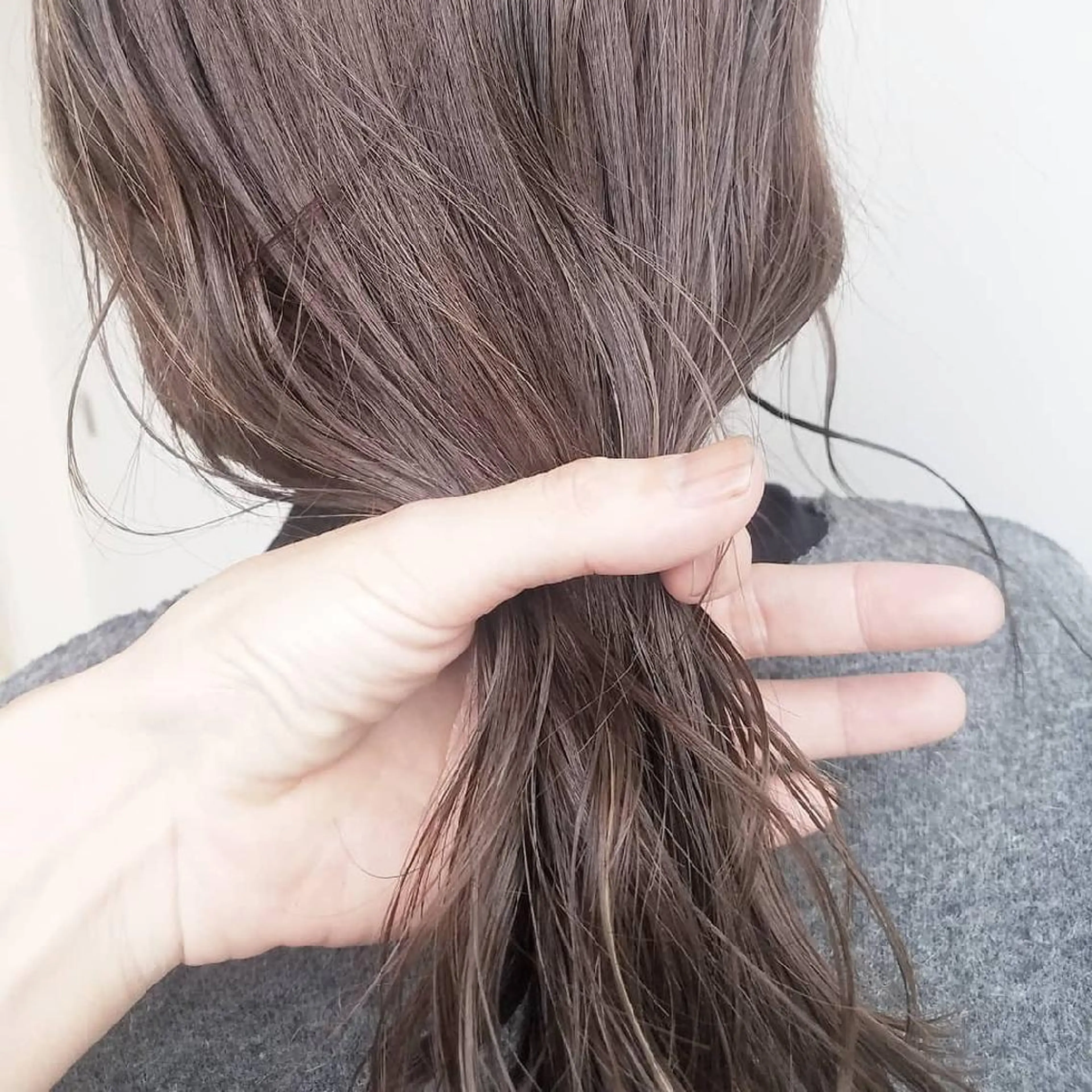 ミディアム カラー ハイライトカラー ハイライト iplus まつげ、眉毛、耳つぼのマツエク・マツパデザイン