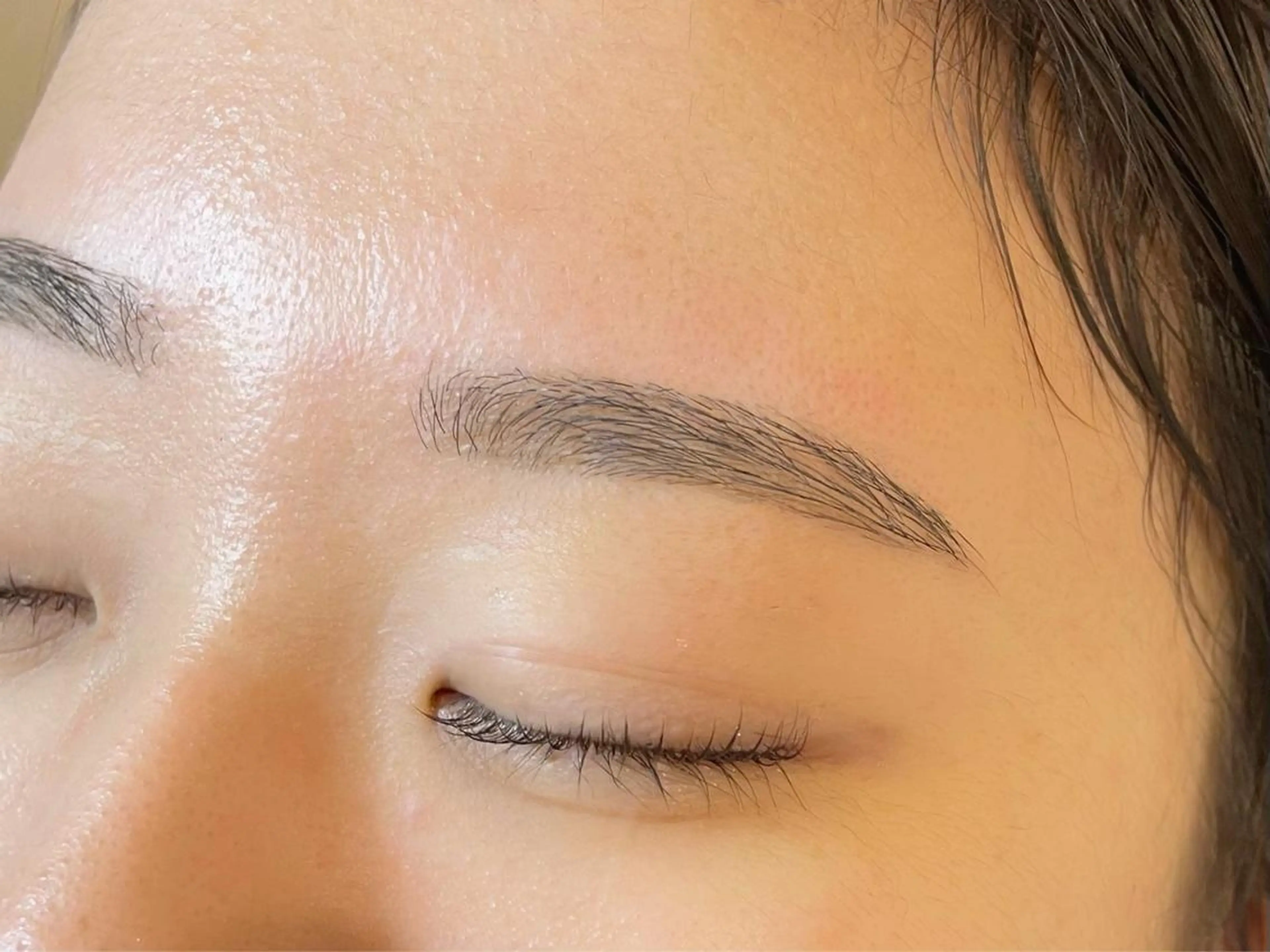 【垢抜けNo.1🤍】アイブロウスタイリング+アイブロウカラー(当店再来+¥500)の写真