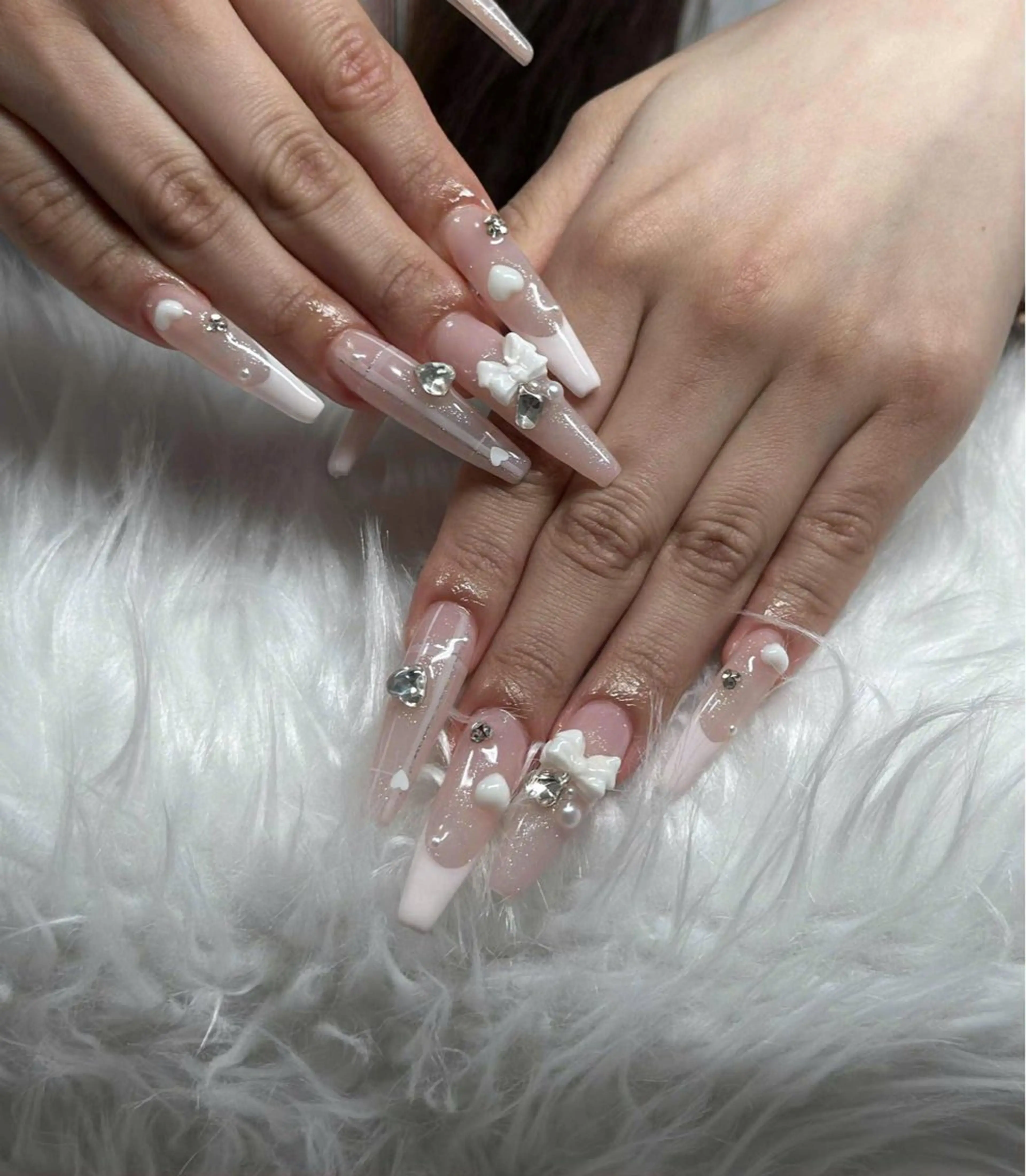 ネイル オーロラネイル フレンチネイル ジェルネイル ハロウィン 韓国ネイル ハンドネイル H.baby Nail Salonのネイルデザイン