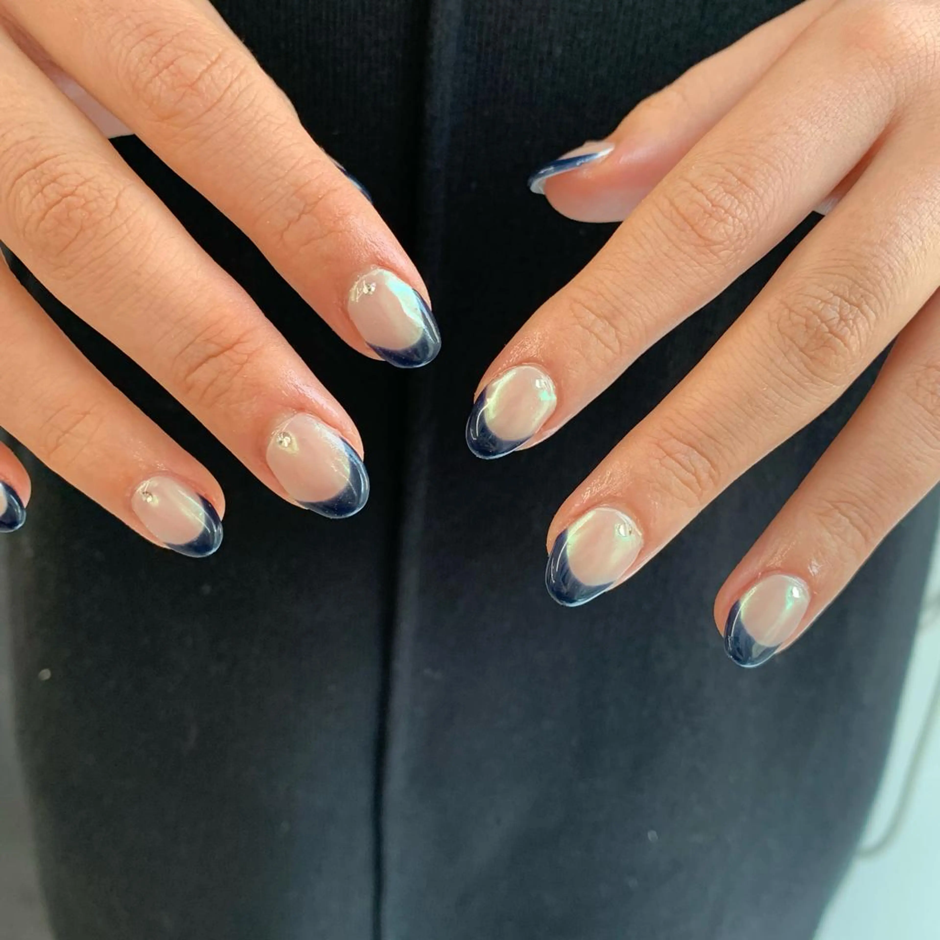 ネイル オーロラネイル フレンチネイル マキノ ユイのネイルデザイン